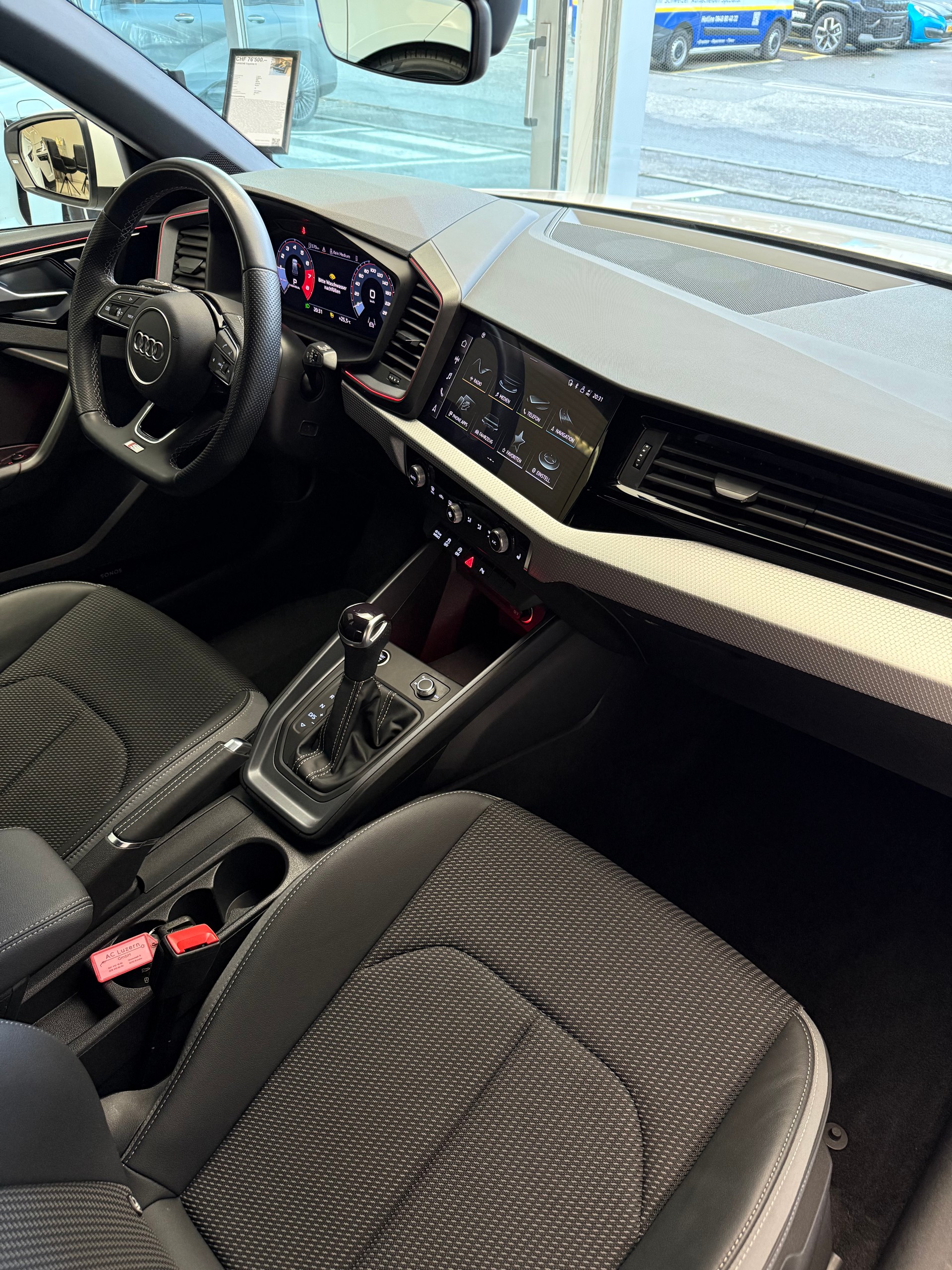 AUDI A1 Sportback 30 TFSI S-Line Attraction S-tronic-image-13