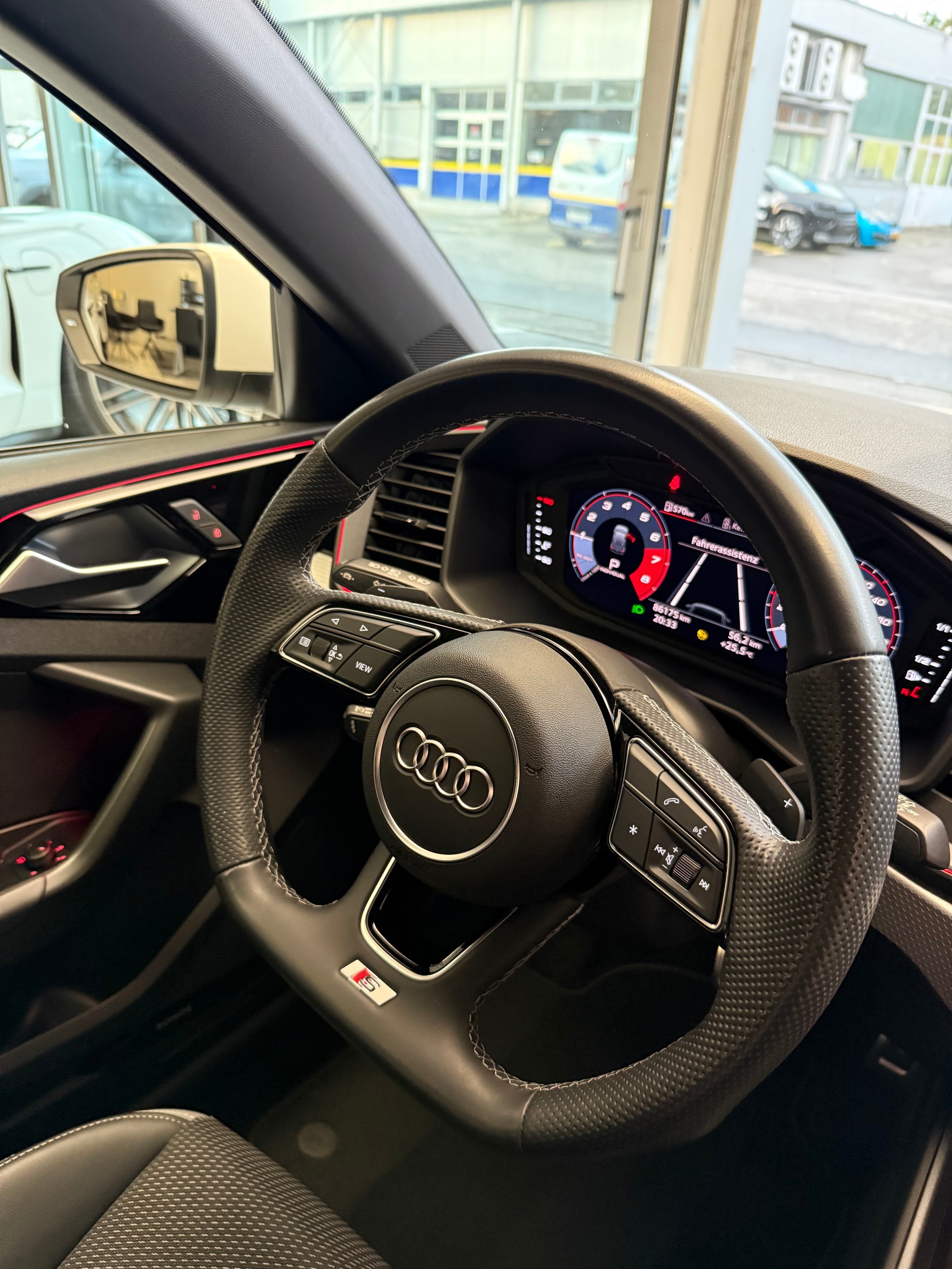 AUDI A1 Sportback 30 TFSI S-Line Attraction S-tronic-image-14