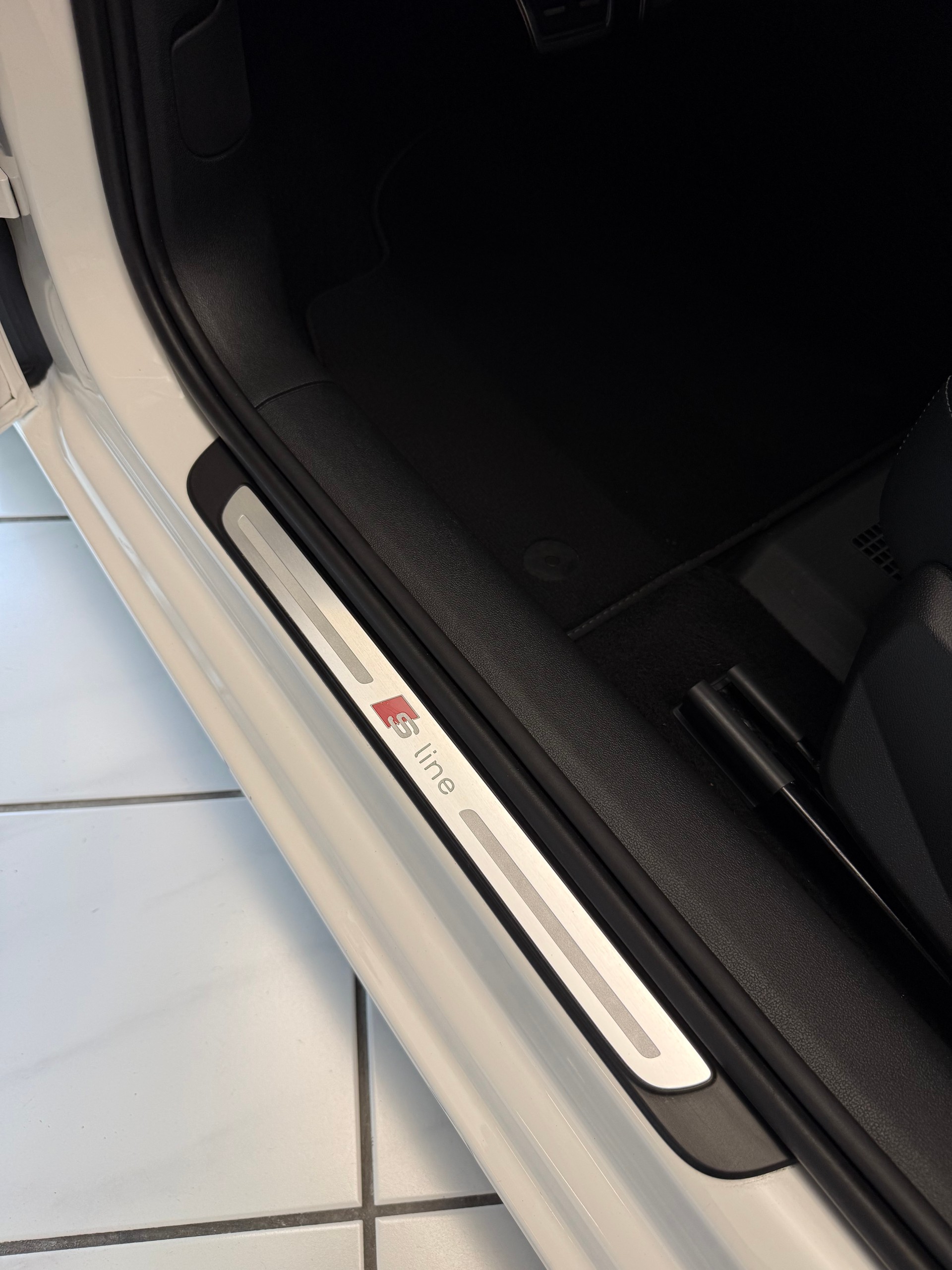 AUDI A1 Sportback 30 TFSI S-Line Attraction S-tronic-image-26