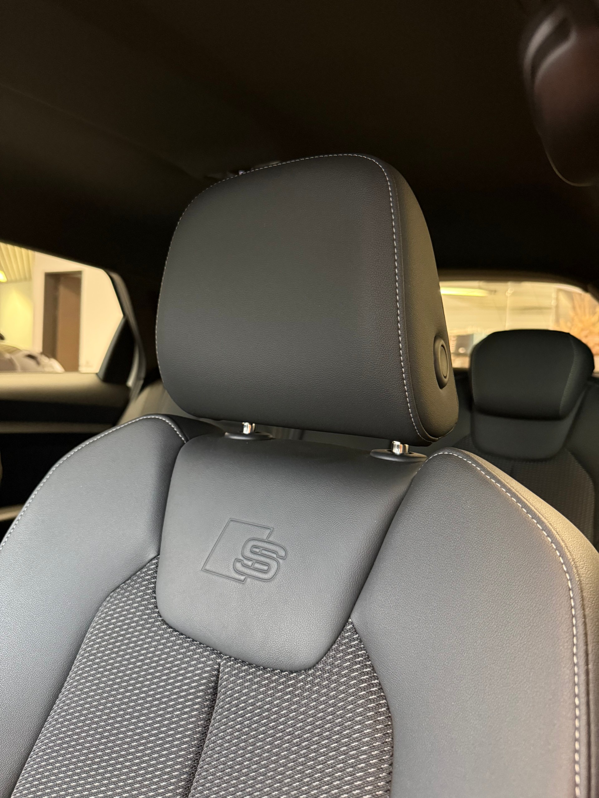AUDI A1 Sportback 30 TFSI S-Line Attraction S-tronic-image-6