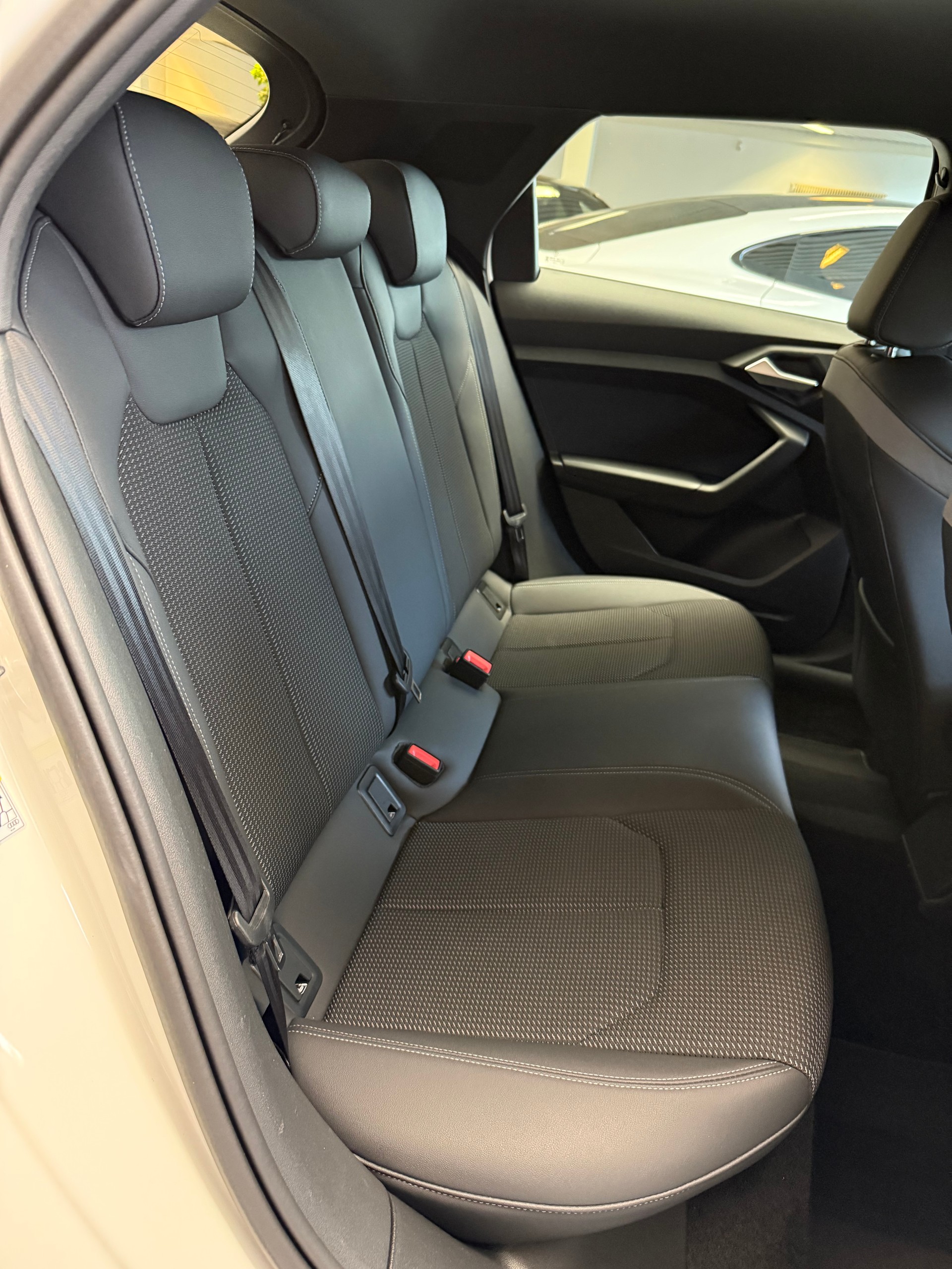 AUDI A1 Sportback 30 TFSI S-Line Attraction S-tronic-image-11