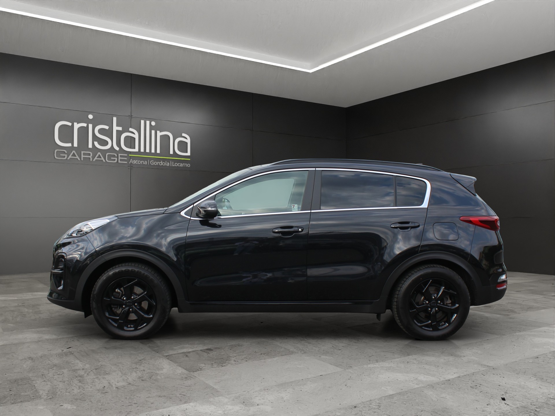 KIA Sportage 1.6 CRDi MHEV Black Edition-image-1