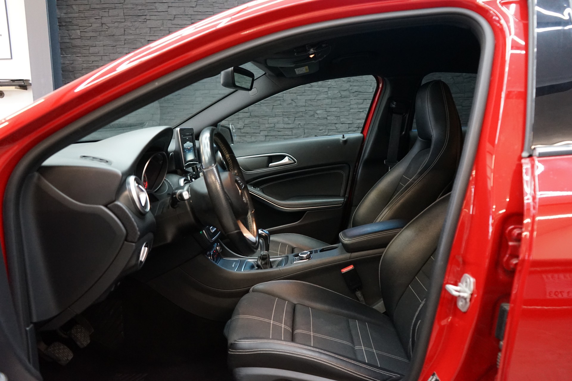 MERCEDES-BENZ A 180 CDI Urban-image-3