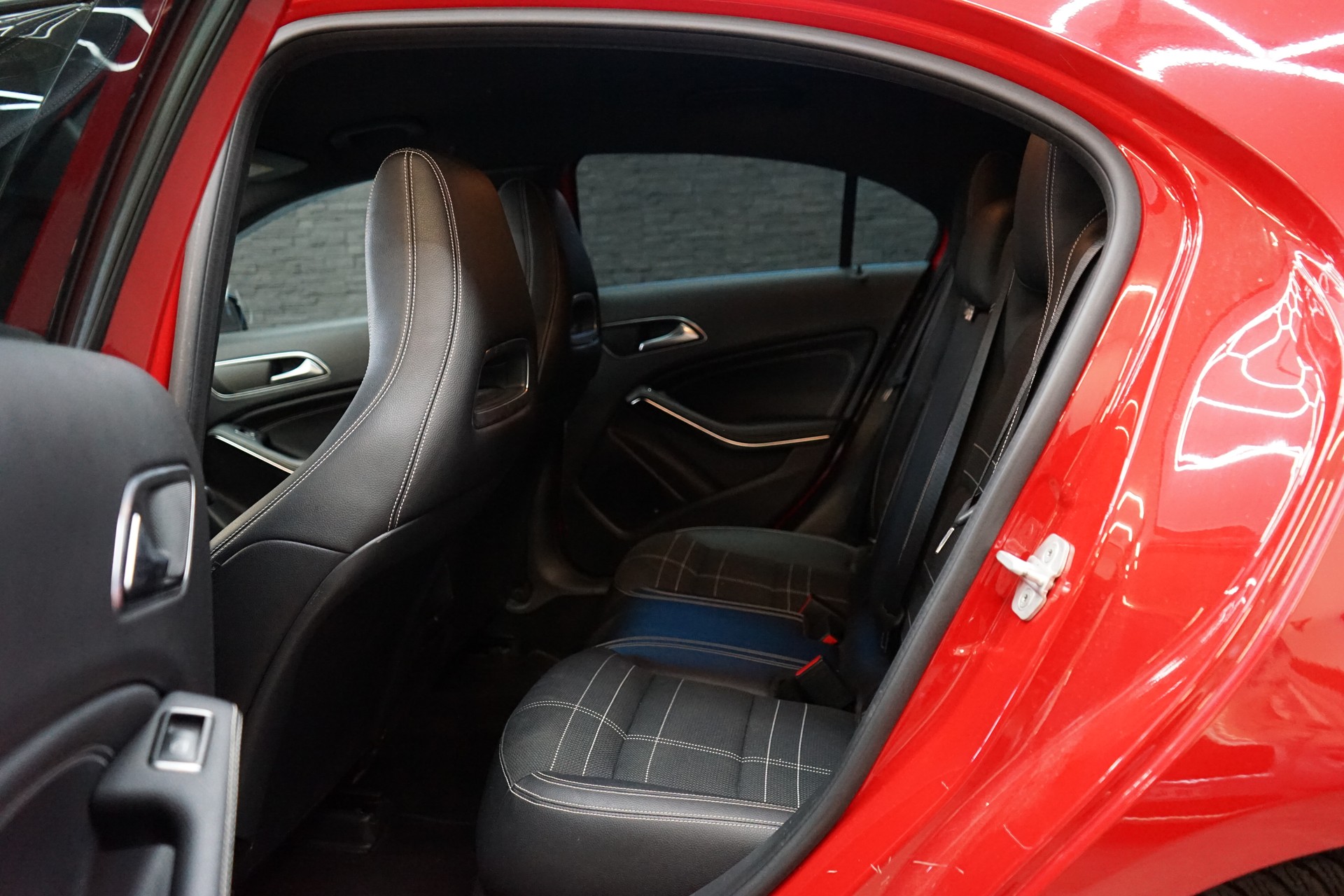 MERCEDES-BENZ A 180 CDI Urban-image-18