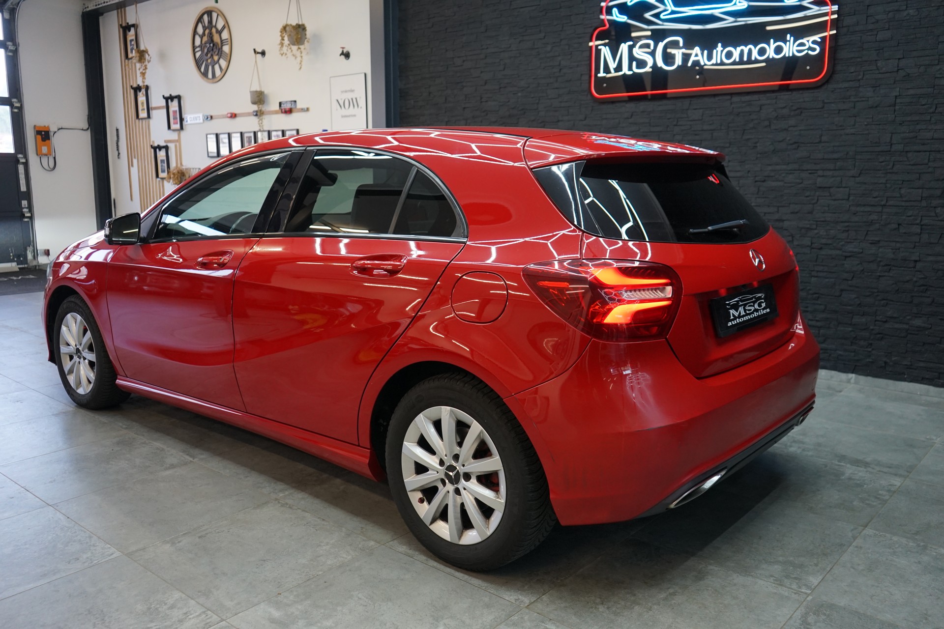 MERCEDES-BENZ A 180 CDI Urban-image-2