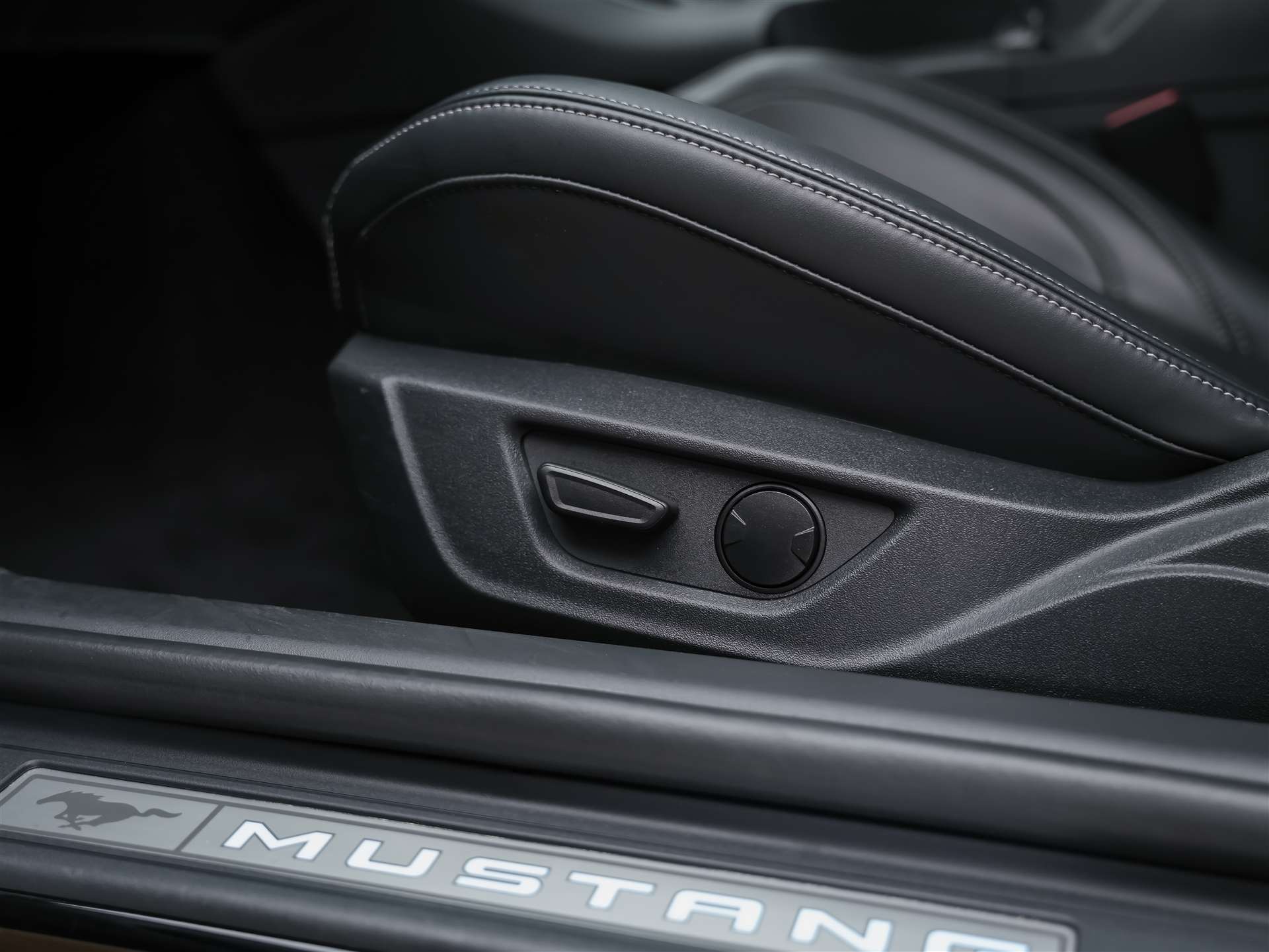 FORD Mustang Fastback 5.0 V8 GT Automat *Werksgarantie*Abstandsregler*Lenkradheizung*-image-25