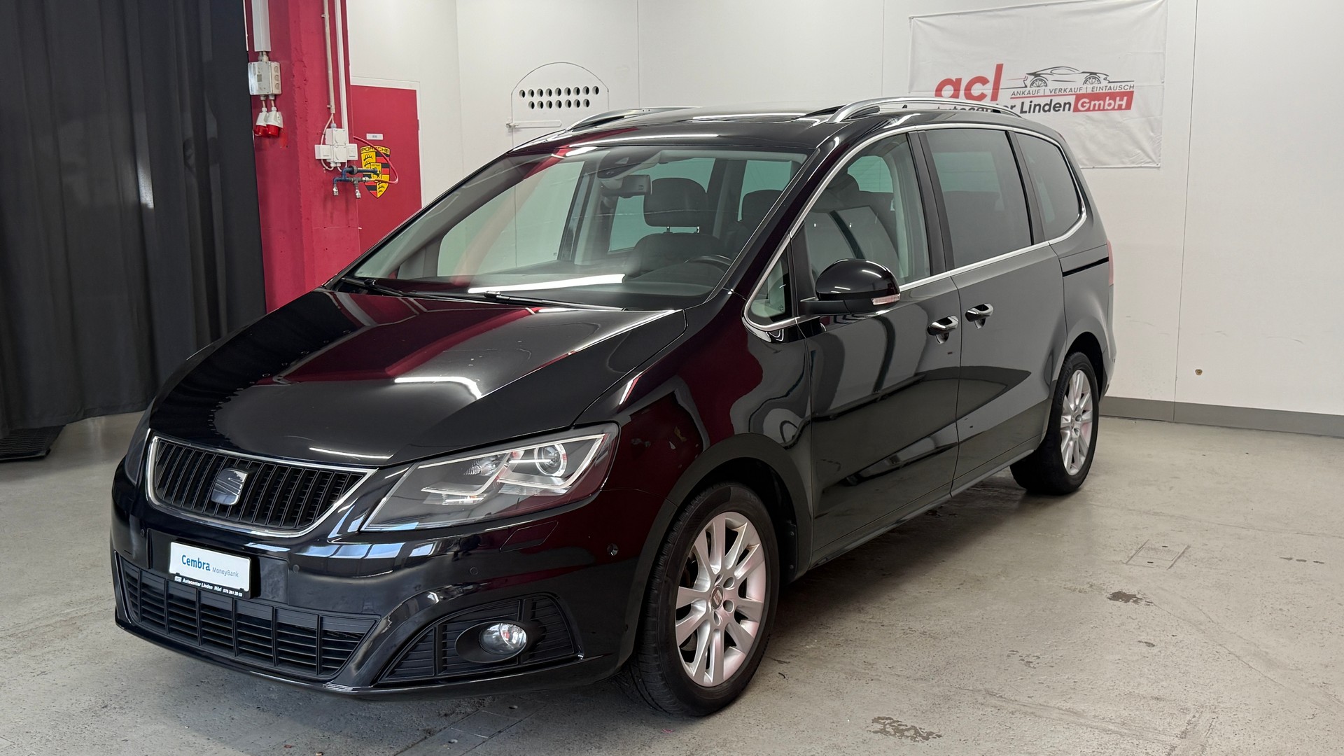 SEAT Alhambra 2.0 TDI Style DSG, frisch ab MFK, Servicegepflegt, Leder, AHK 2.2T Panorama 7 Sitze u.v.m-image-2