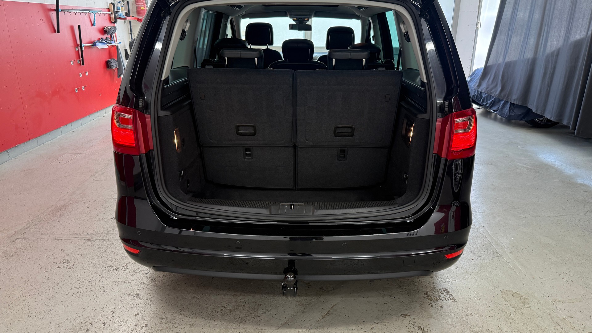SEAT Alhambra 2.0 TDI Style DSG, frisch ab MFK, Servicegepflegt, Leder, AHK 2.2T Panorama 7 Sitze u.v.m-image-16