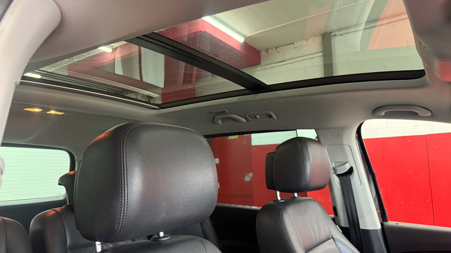 SEAT Alhambra 2.0 TDI Style DSG, frisch ab MFK, Servicegepflegt, Leder, AHK 2.2T Panorama 7 Sitze u.v.m-image-27
