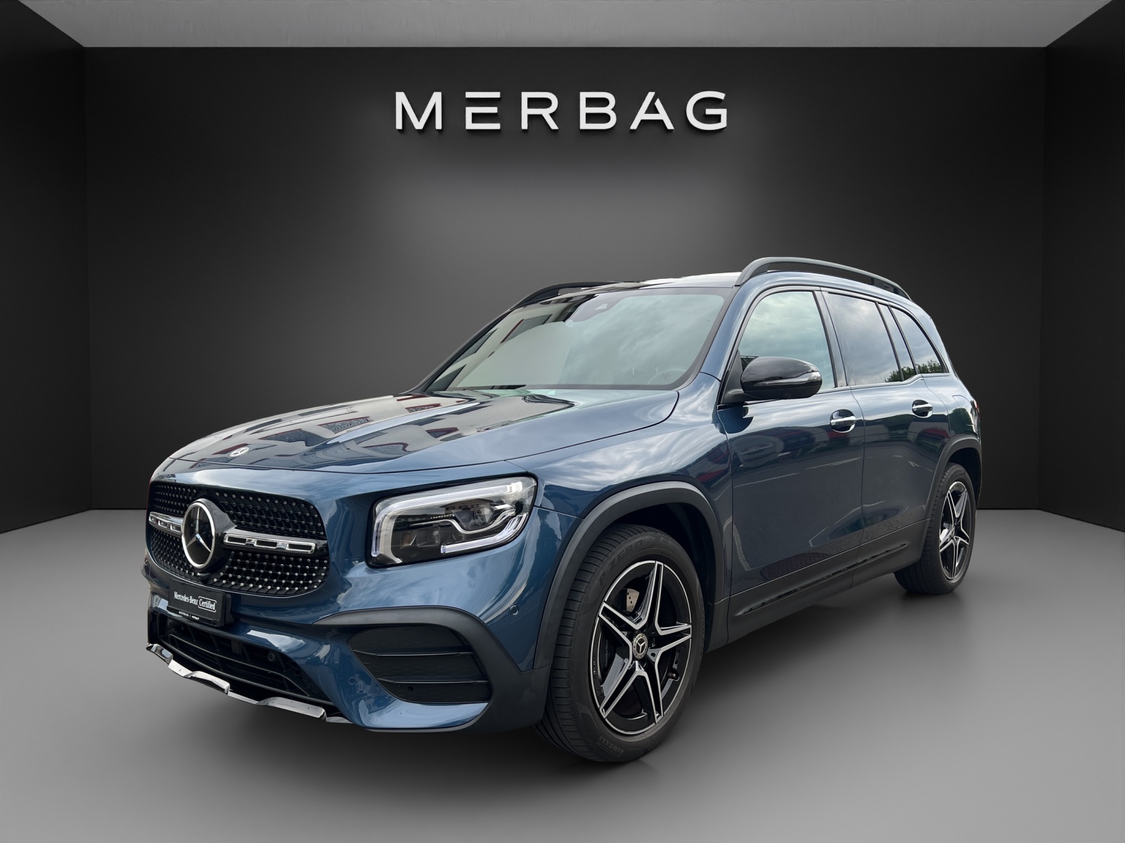 MERCEDES-BENZ GLB 200 4Matic AMG Line 8G-Tronic-image-2