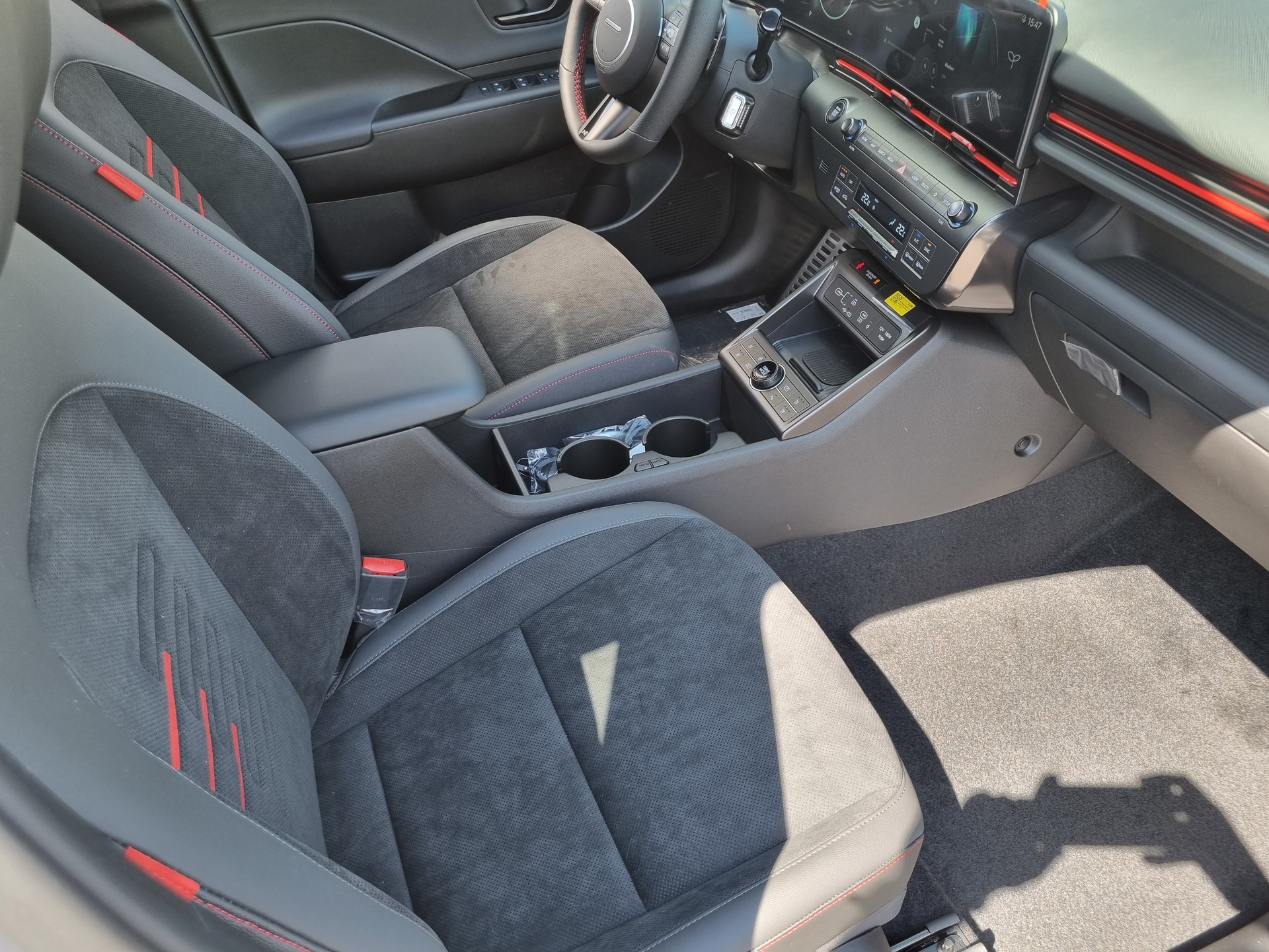 HYUNDAI Kona 1.6 GDi HEV N Line DCT-image-13