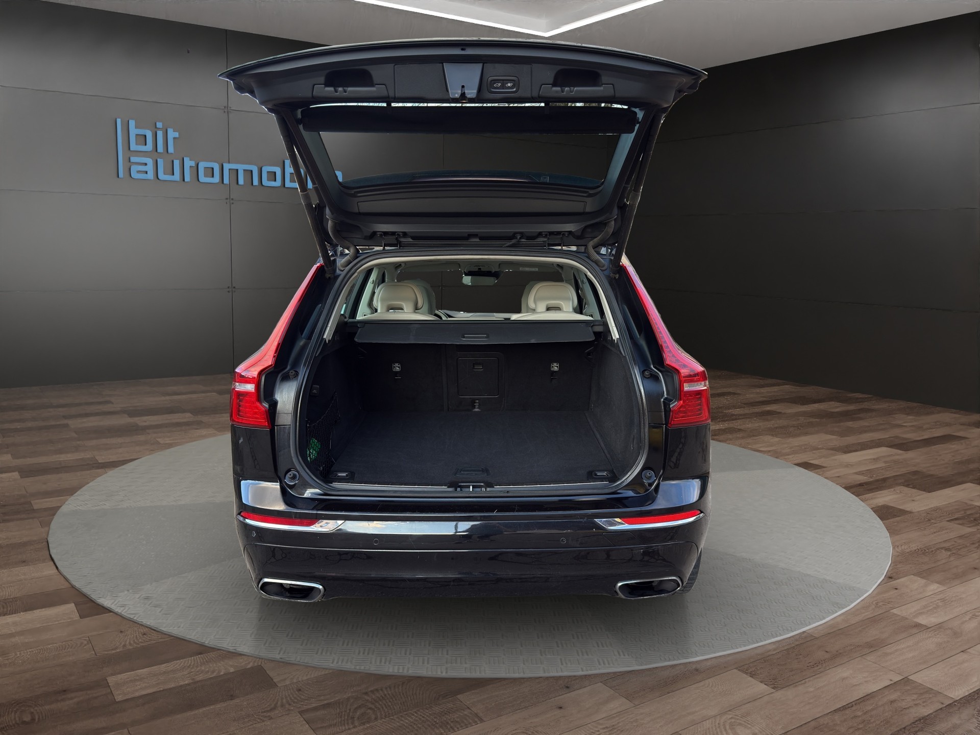 VOLVO XC60 T6 AWD Inscription Geartronic-image-6