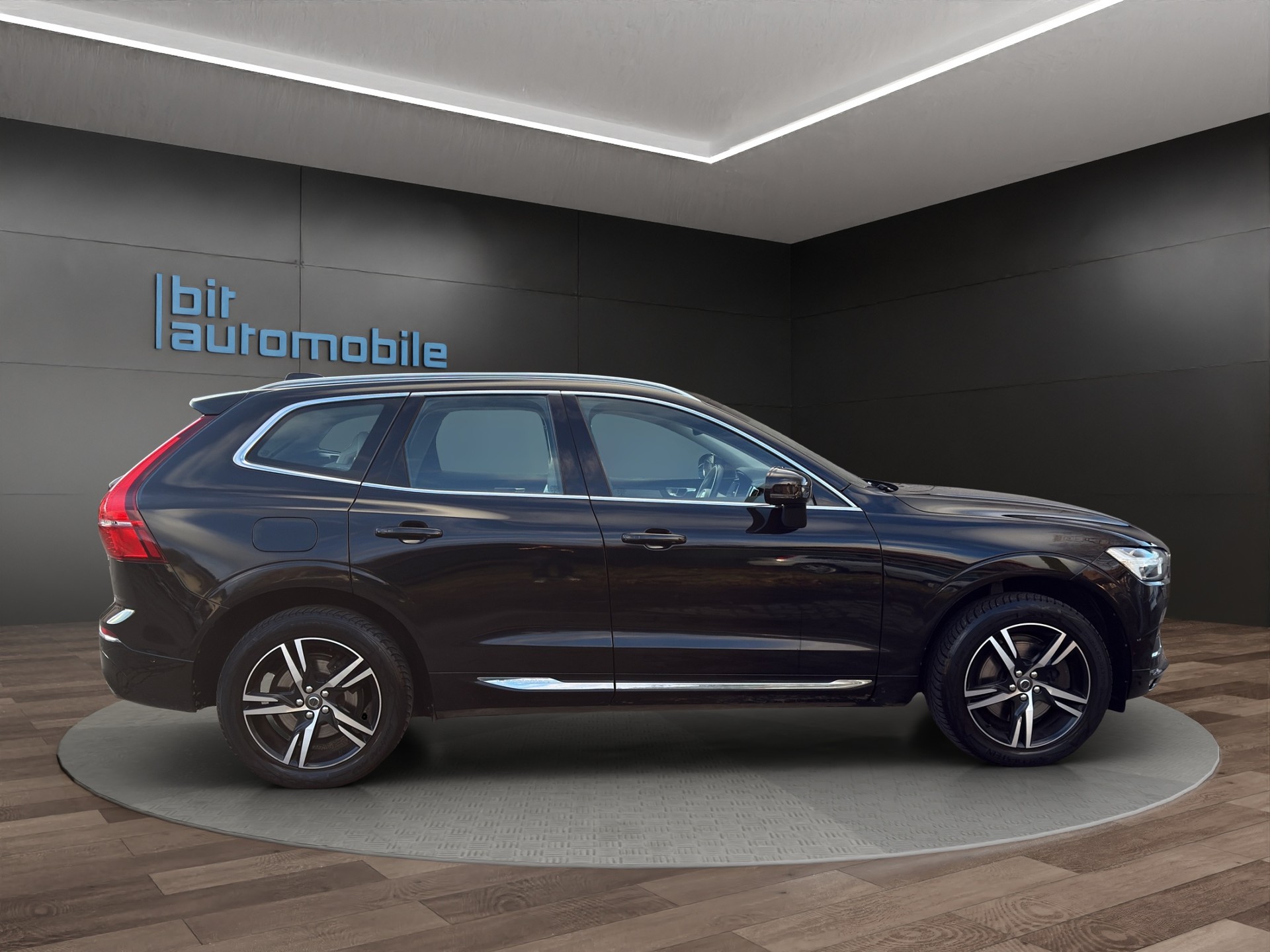 VOLVO XC60 T6 AWD Inscription Geartronic-image-9