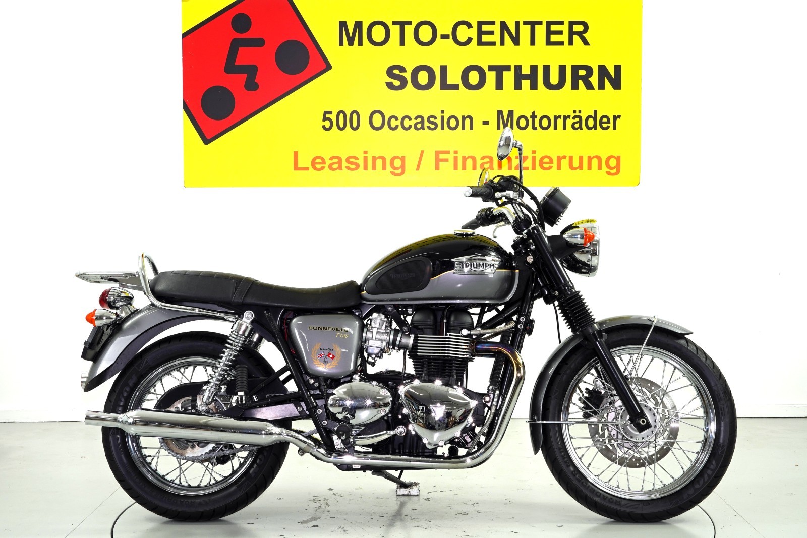 TRIUMPH Bonneville 900i T100
