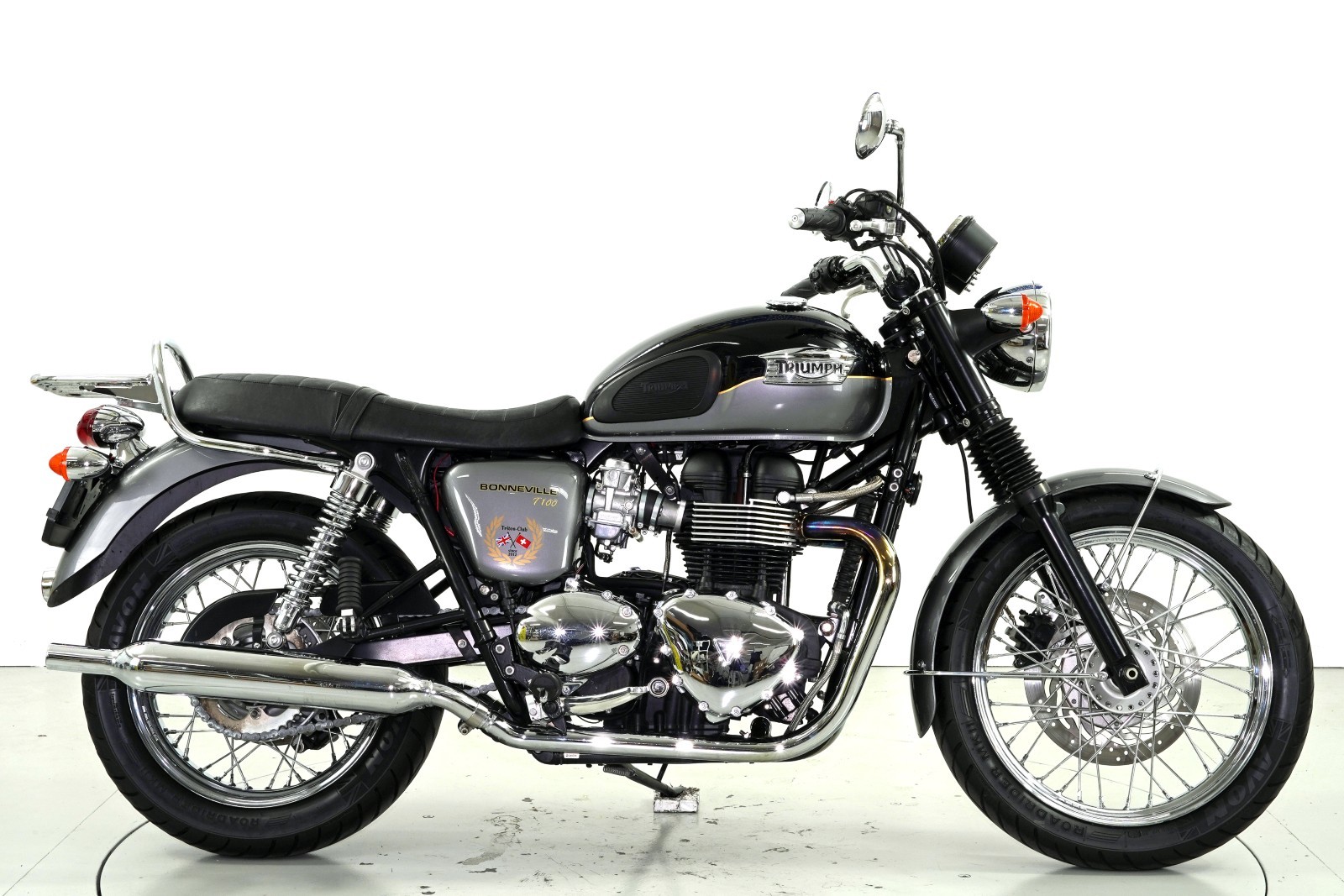 TRIUMPH Bonneville 900i T100-showroom-element-3
