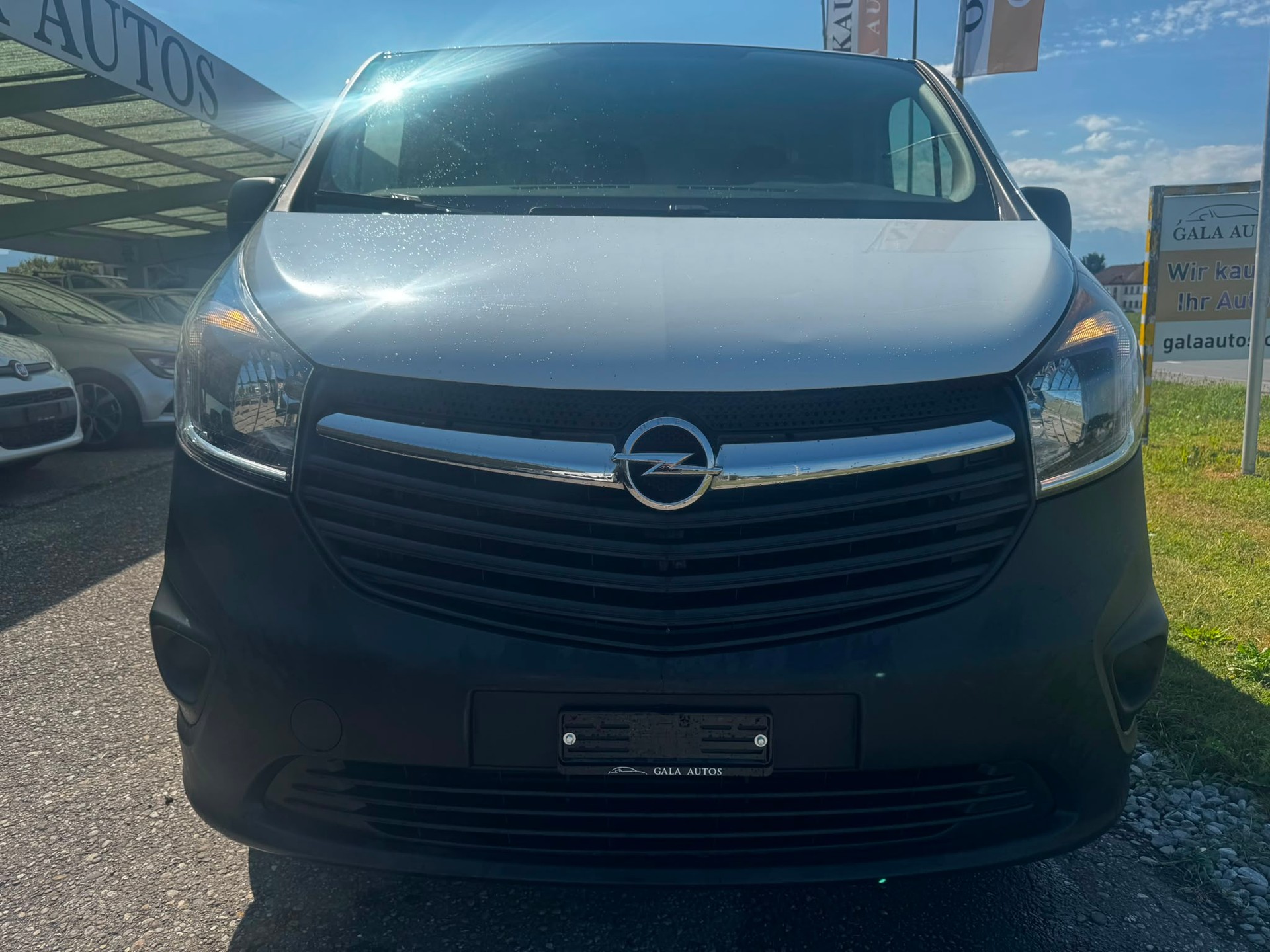 OPEL Vivaro 2.0 CDTI 2.7t L1H1-image-1