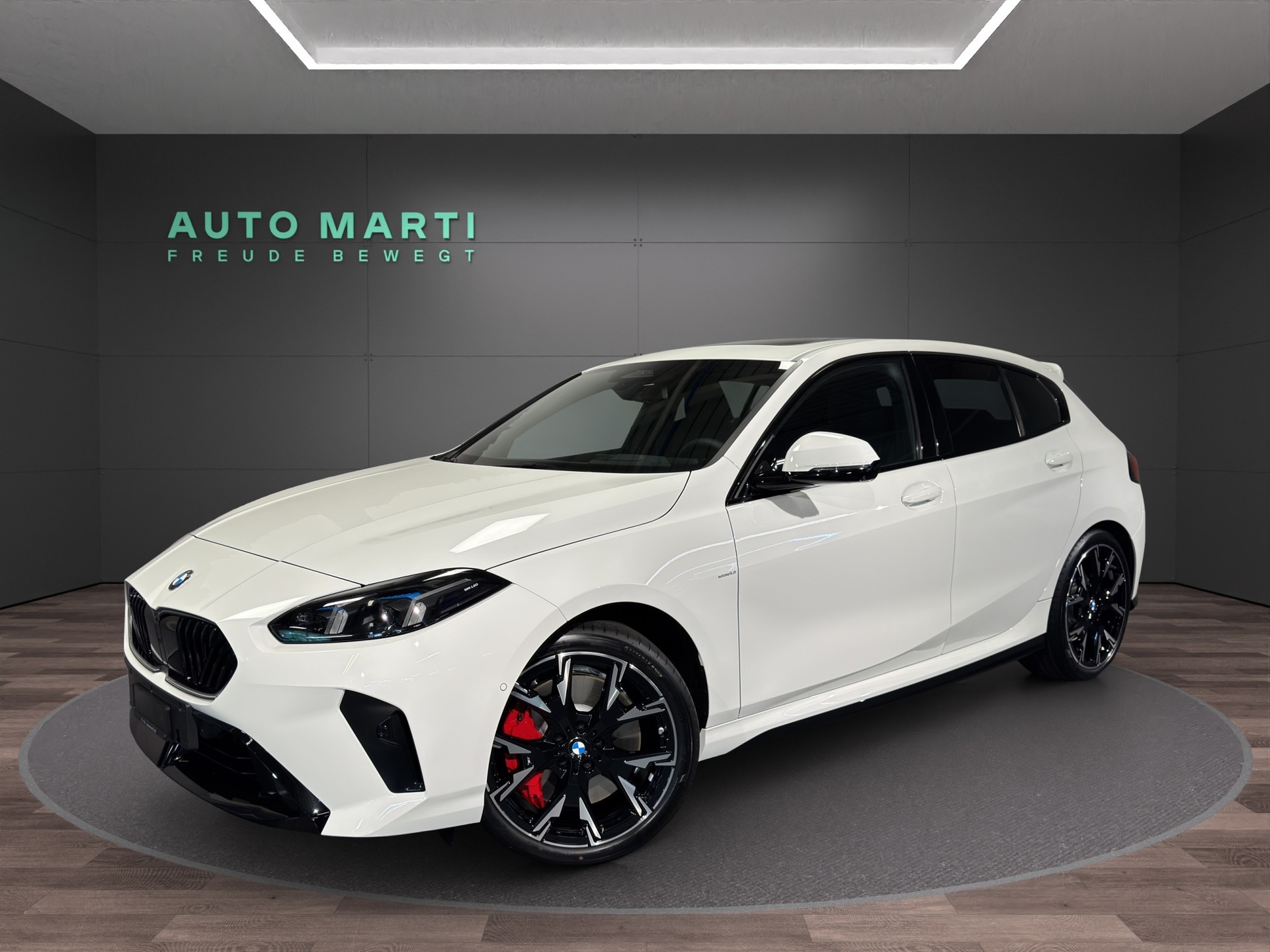 BMW 123 xDrive-image-0