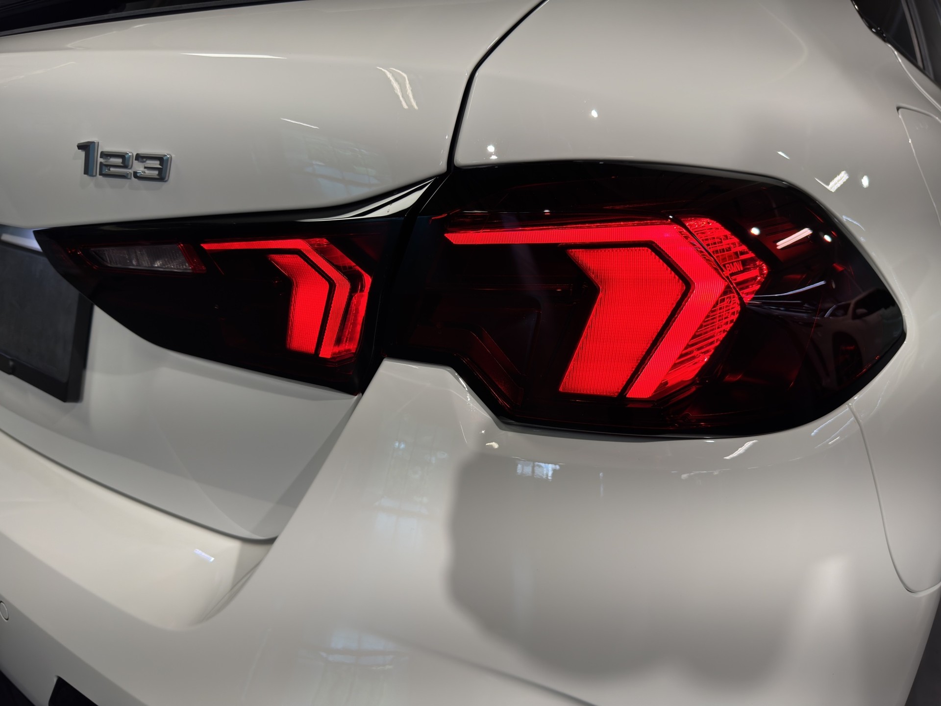 BMW 123 xDrive-image-5