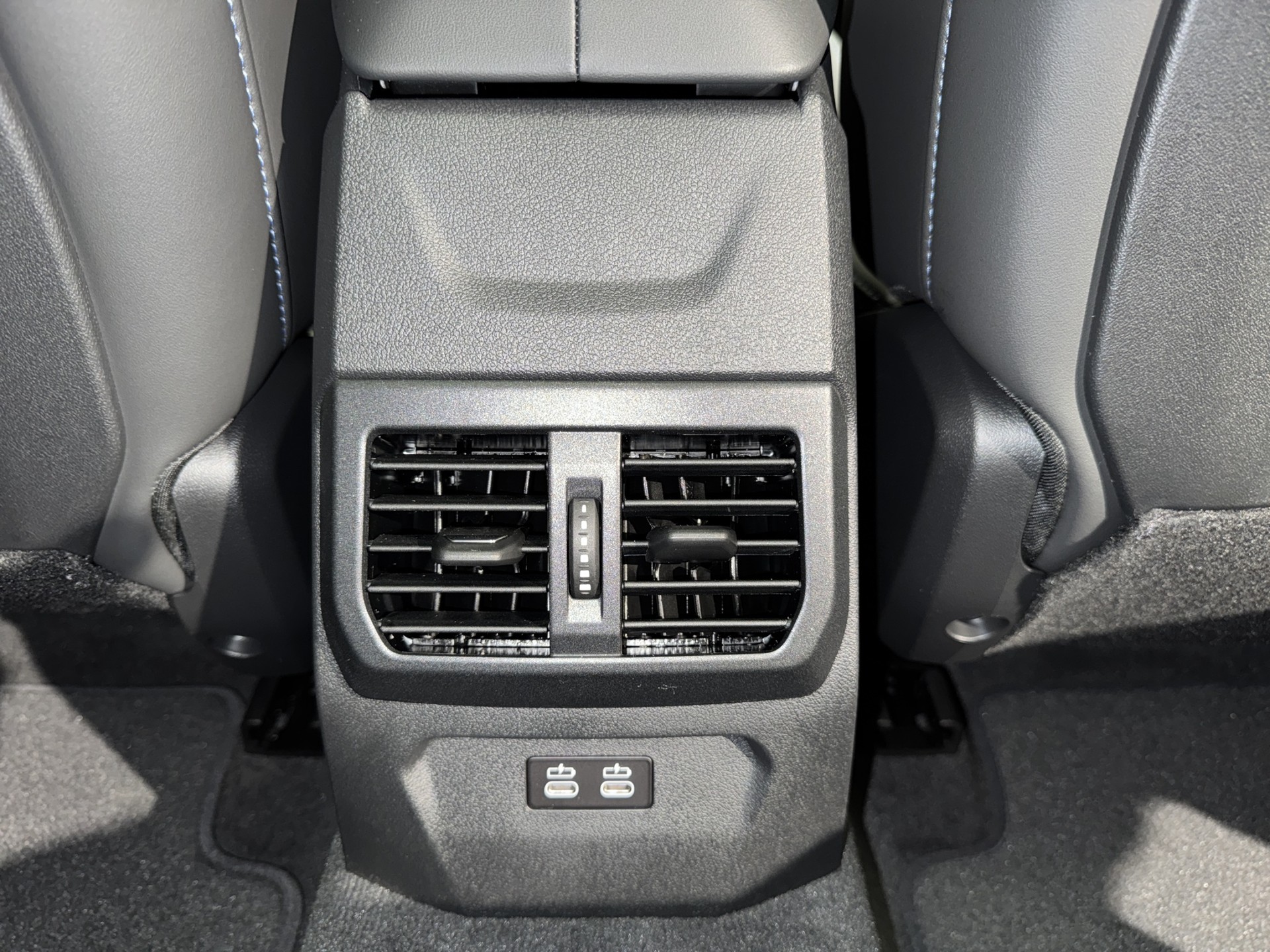 BMW 123 xDrive-image-16