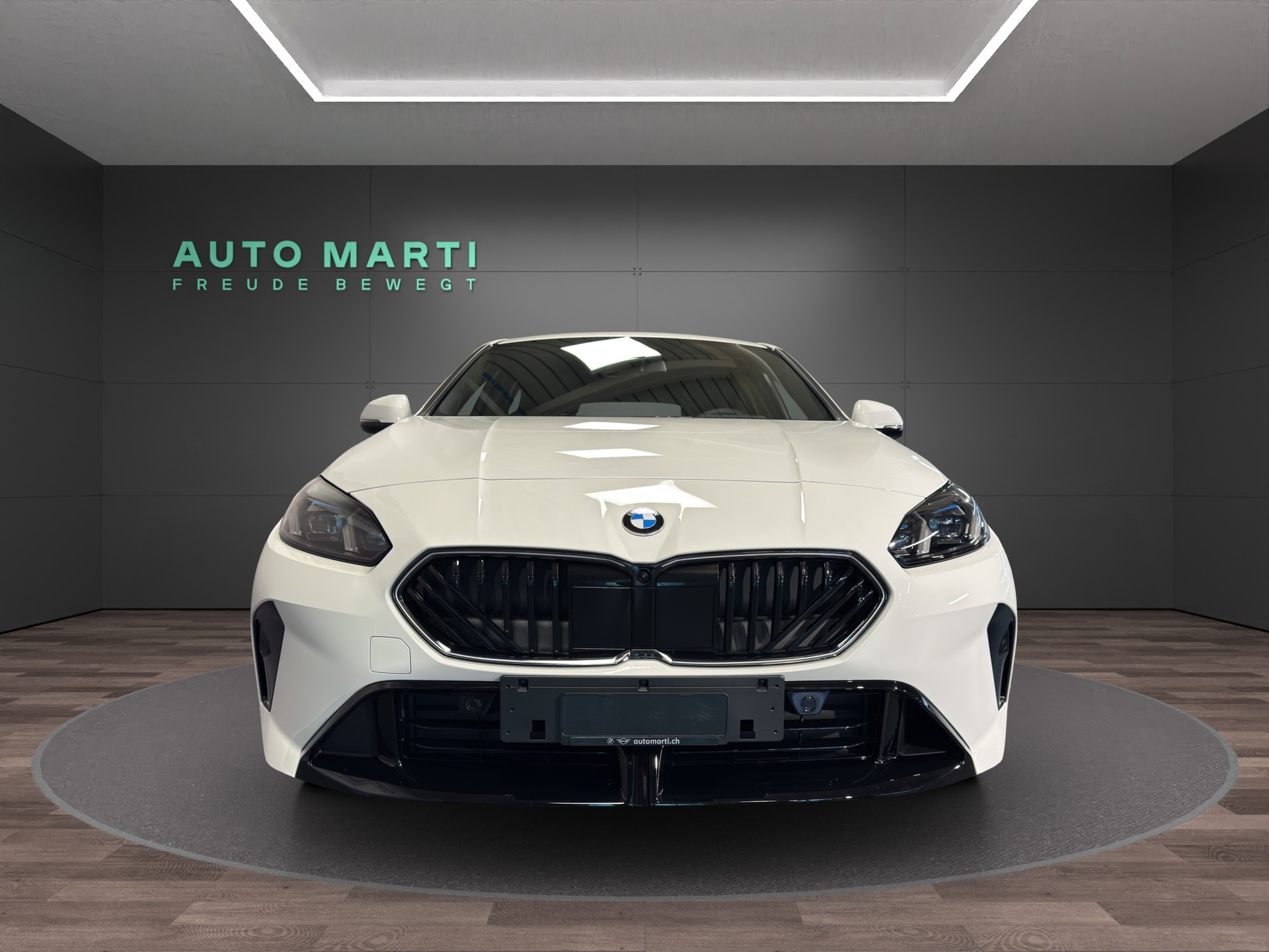 BMW 123 xDrive-image-1