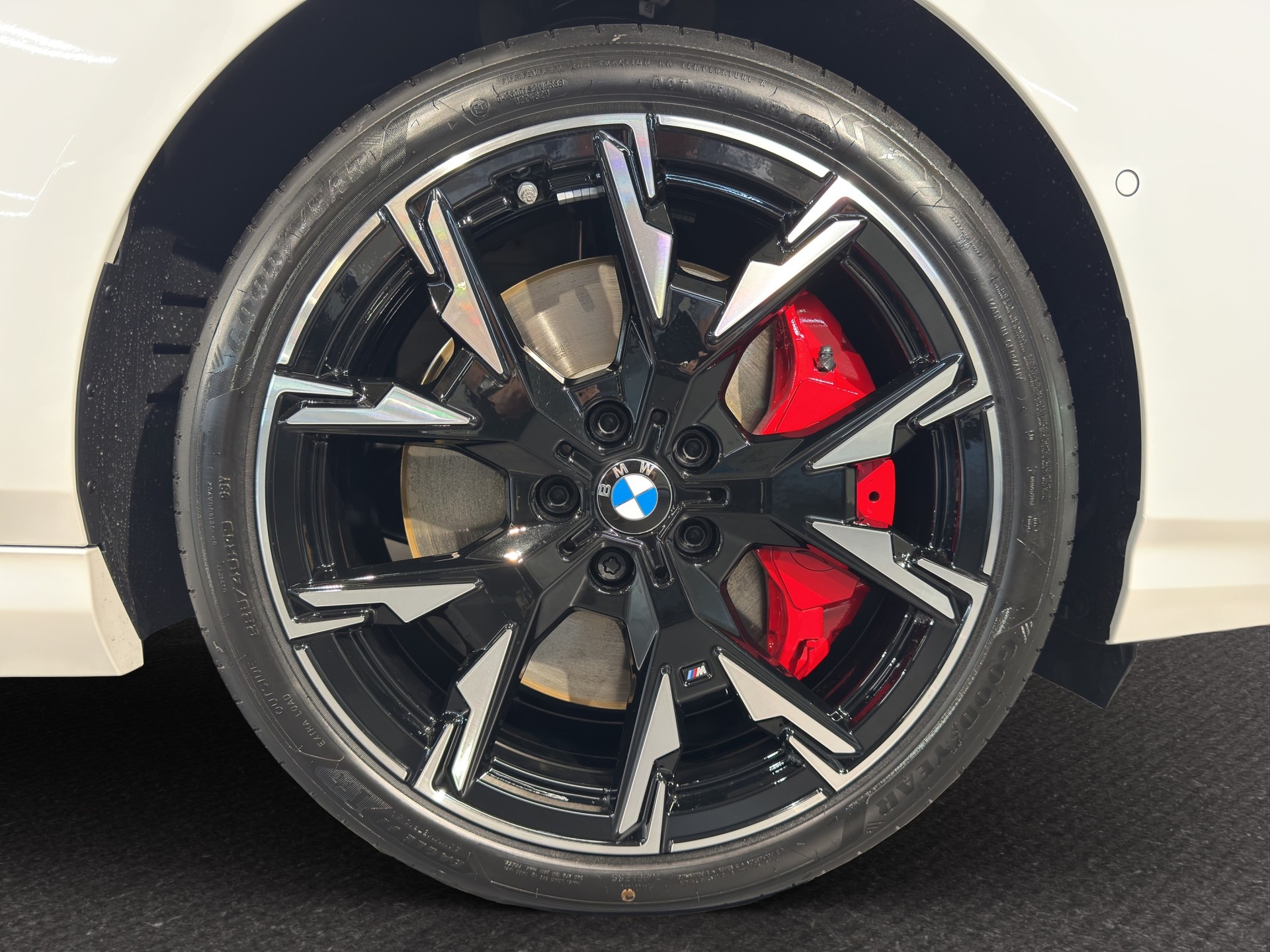 BMW 123 xDrive-image-6