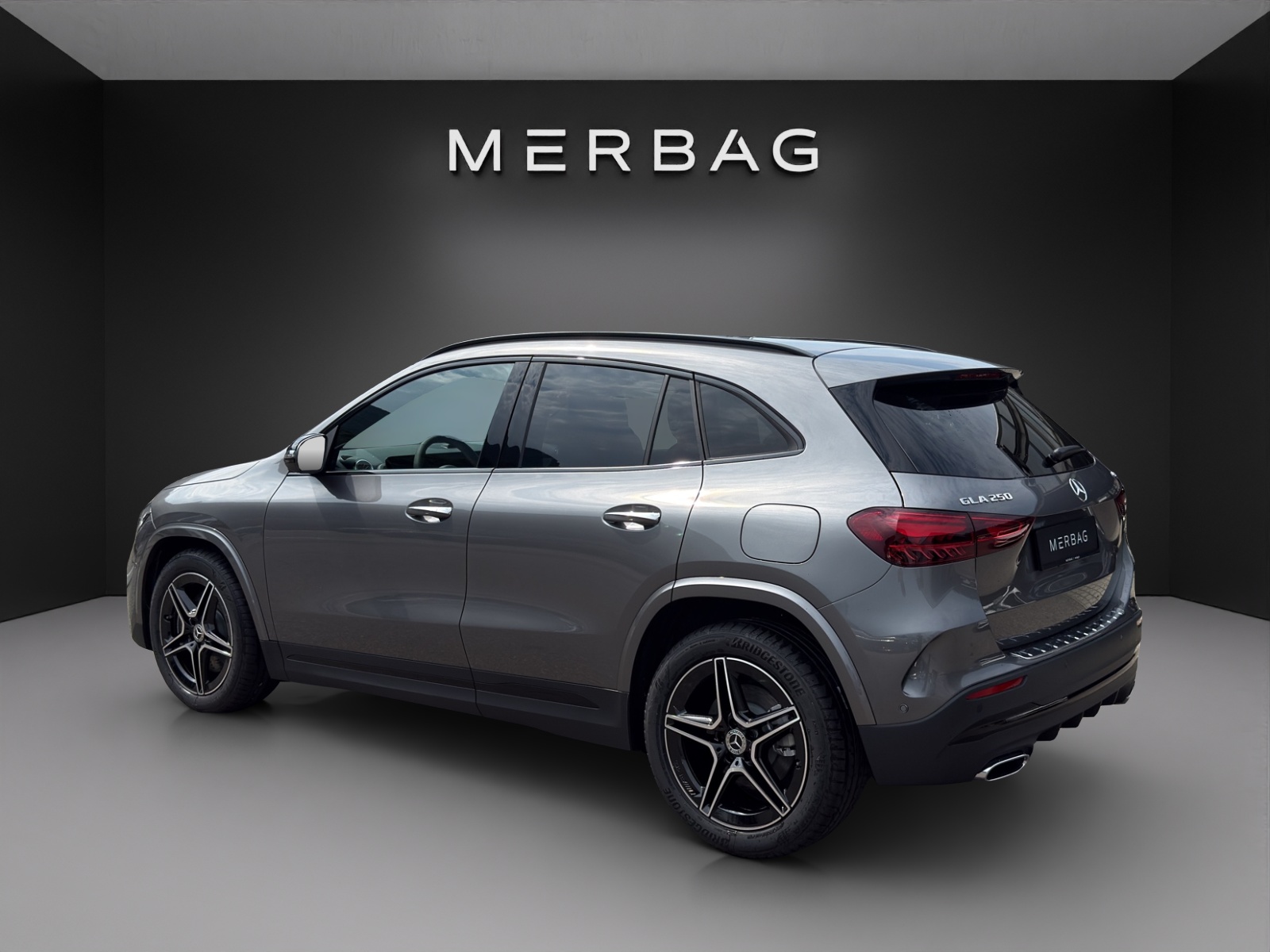 MERCEDES-BENZ GLA 250 4Matic 8G-DCT Swiss Star-image-2