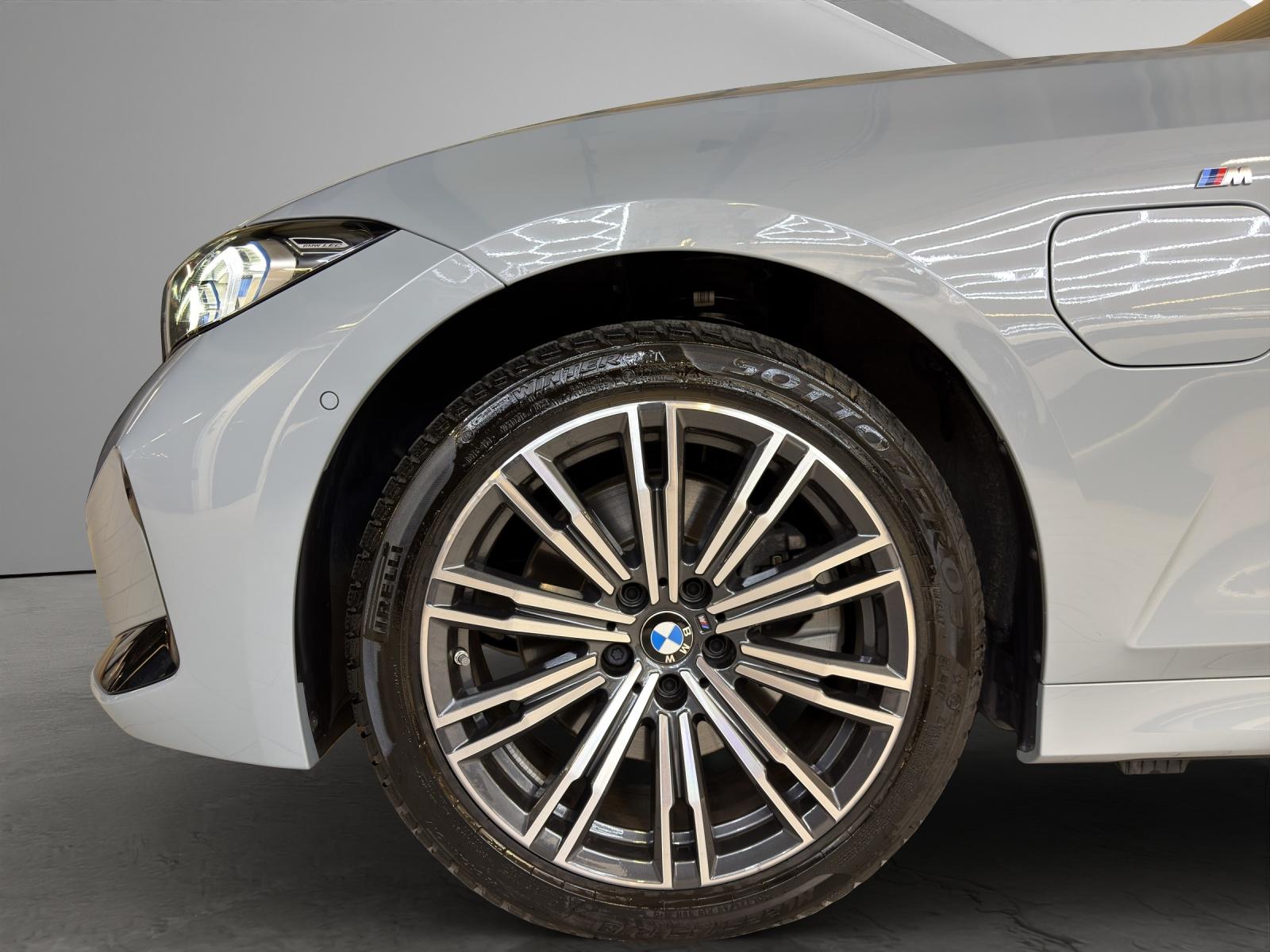 BMW 330e xDrive Touring M-SportPaket-image-22