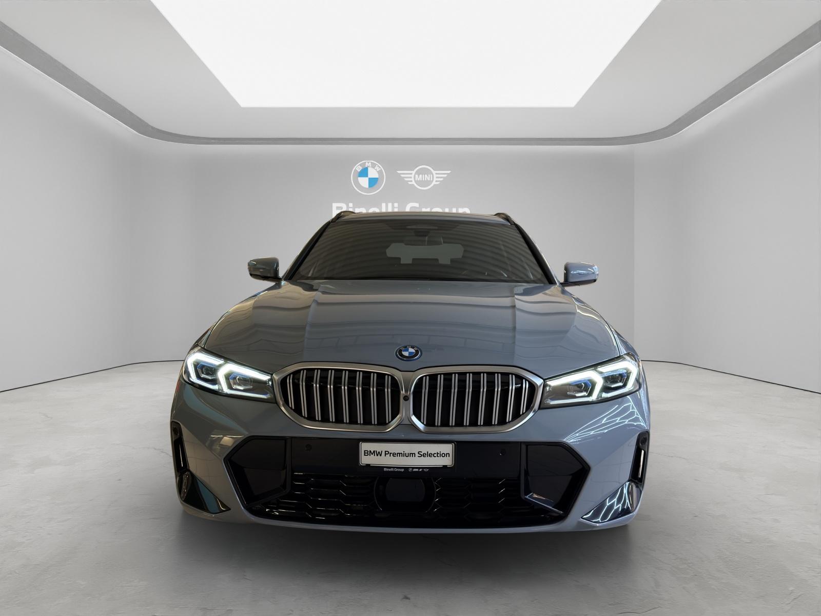 BMW 330e xDrive Touring M-SportPaket-image-8