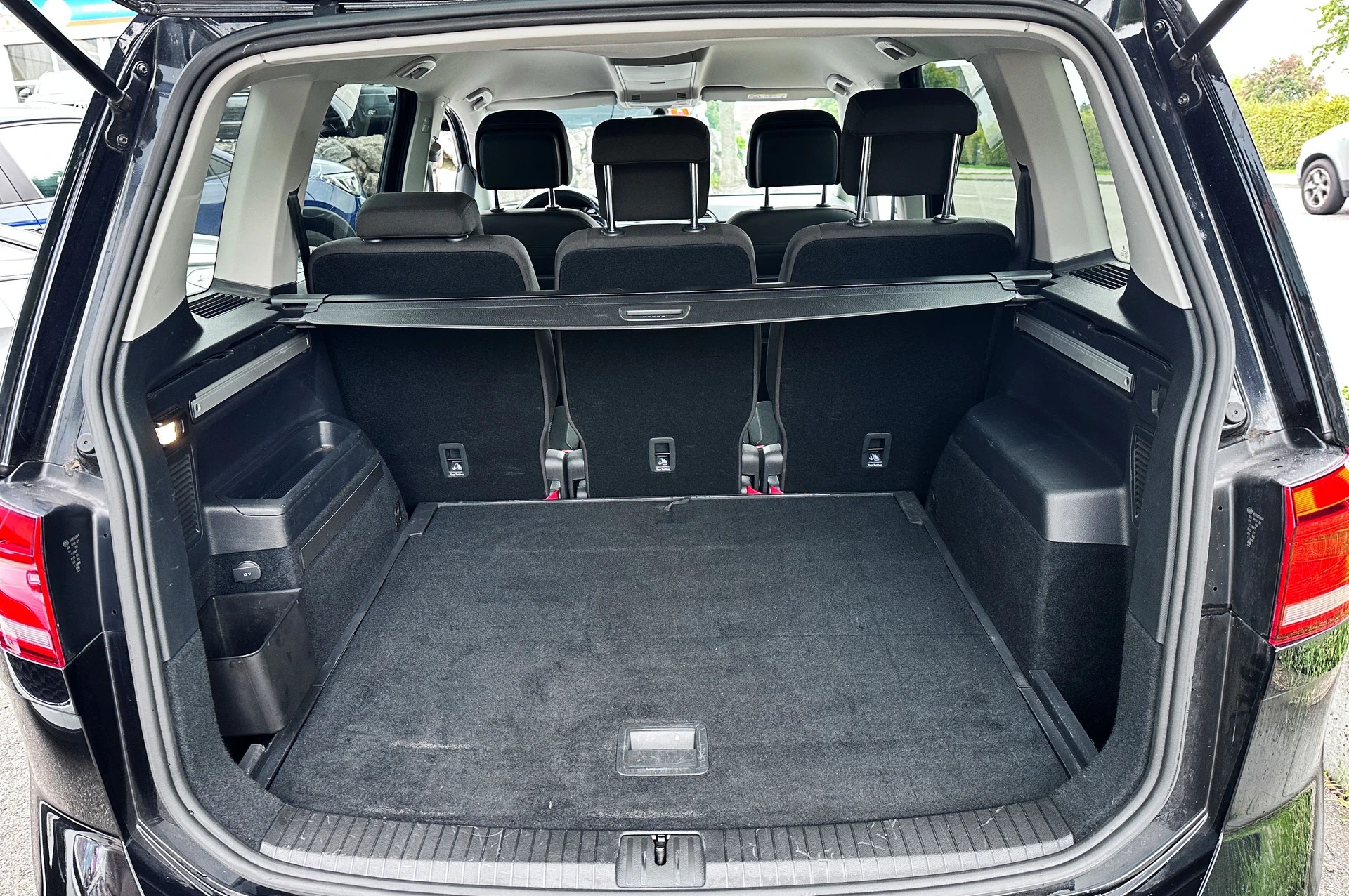 VW Touran 2.0 TDI BlueMotion TechnologyComfortline DSG-image-12