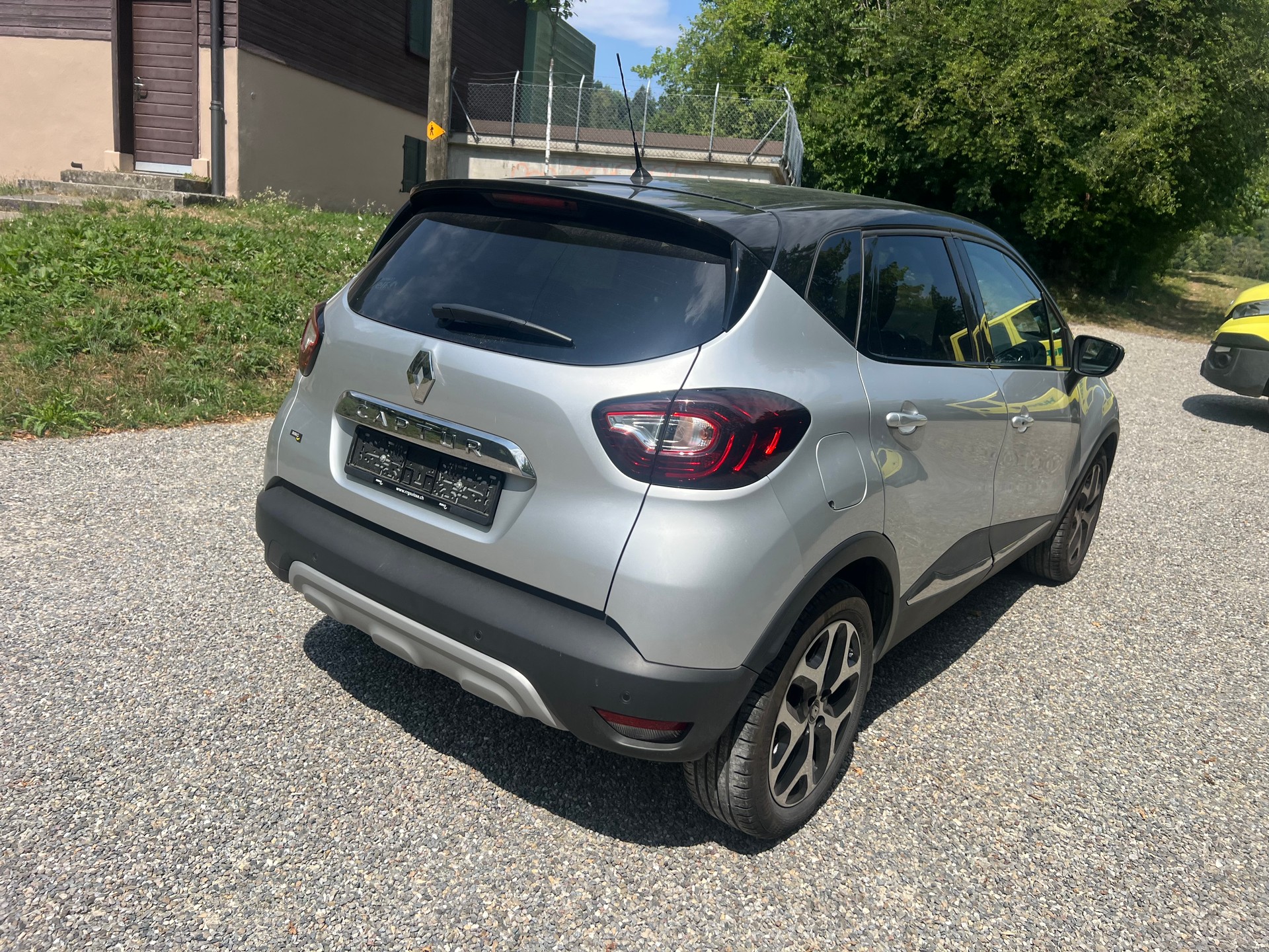 RENAULT Captur 1.3 T 16V Intens EDC-image-6