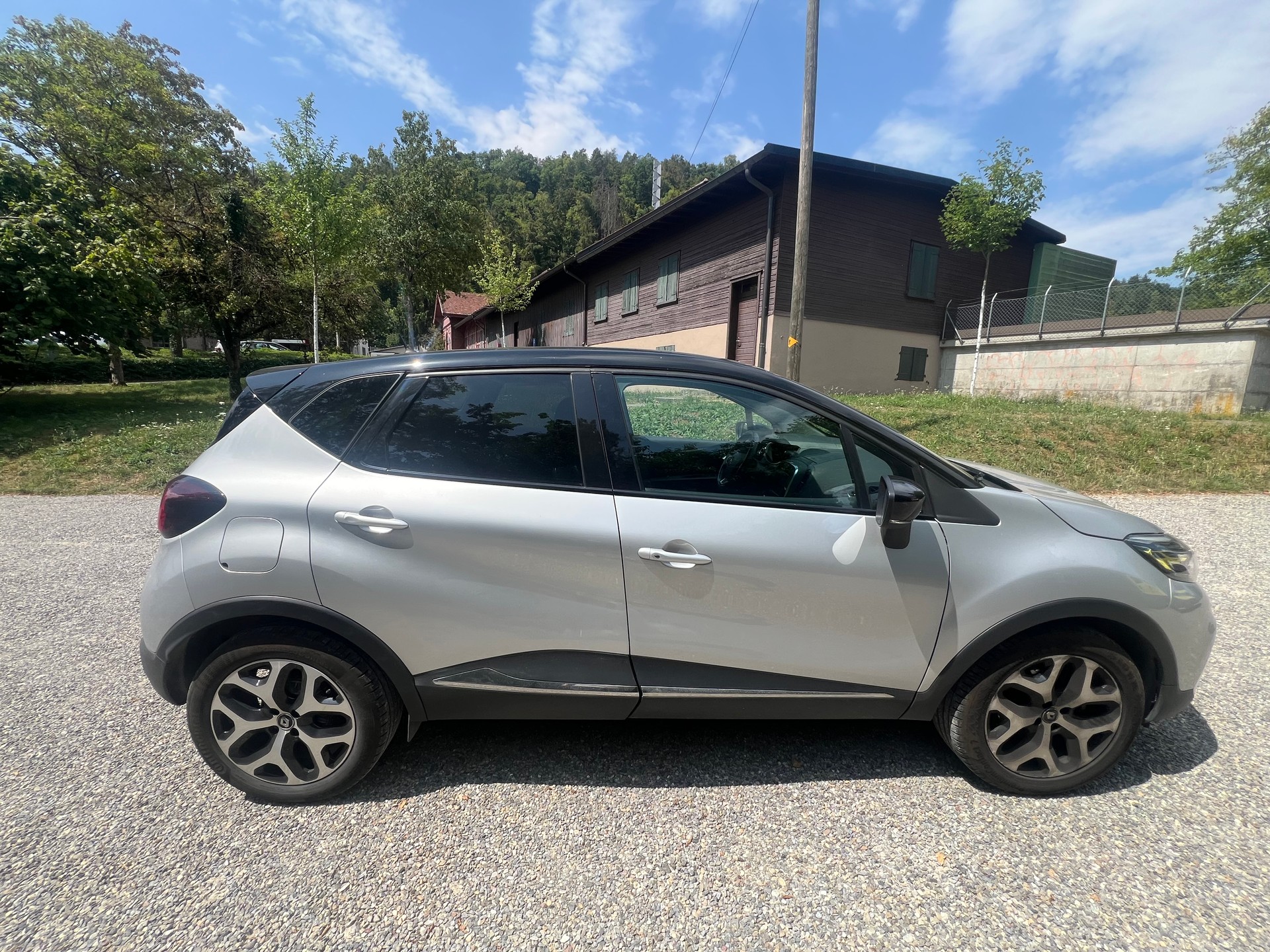 RENAULT Captur 1.3 T 16V Intens EDC-image-3