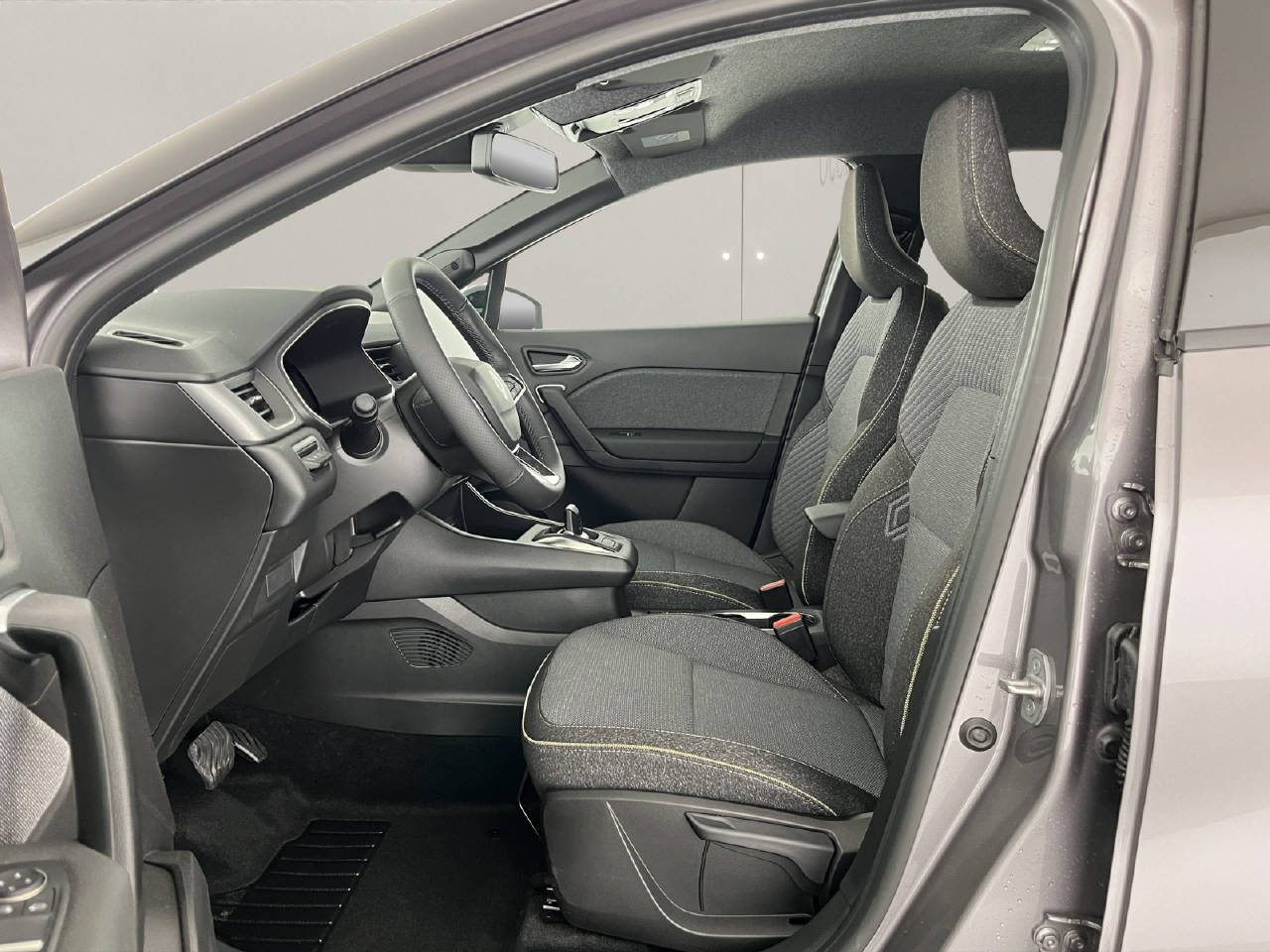 RENAULT Captur 1.8 E-Tech techno-image-7