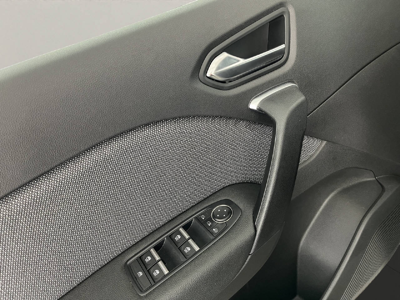 RENAULT Captur 1.8 E-Tech techno-image-12