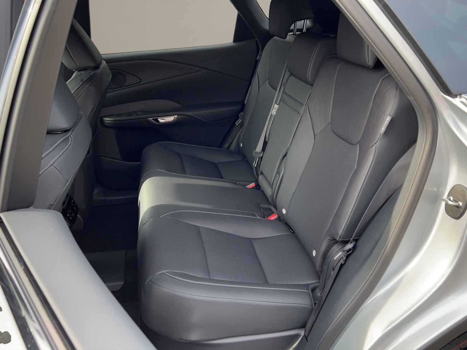 LEXUS RX 450h+ Comfort-image-9