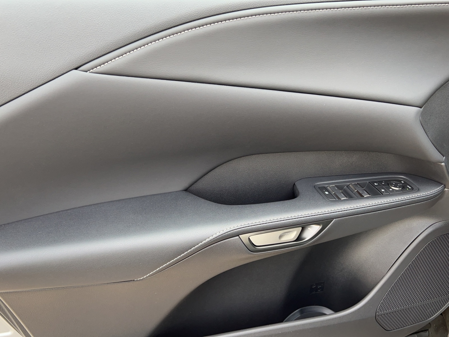 LEXUS RX 450h+ Comfort-image-11