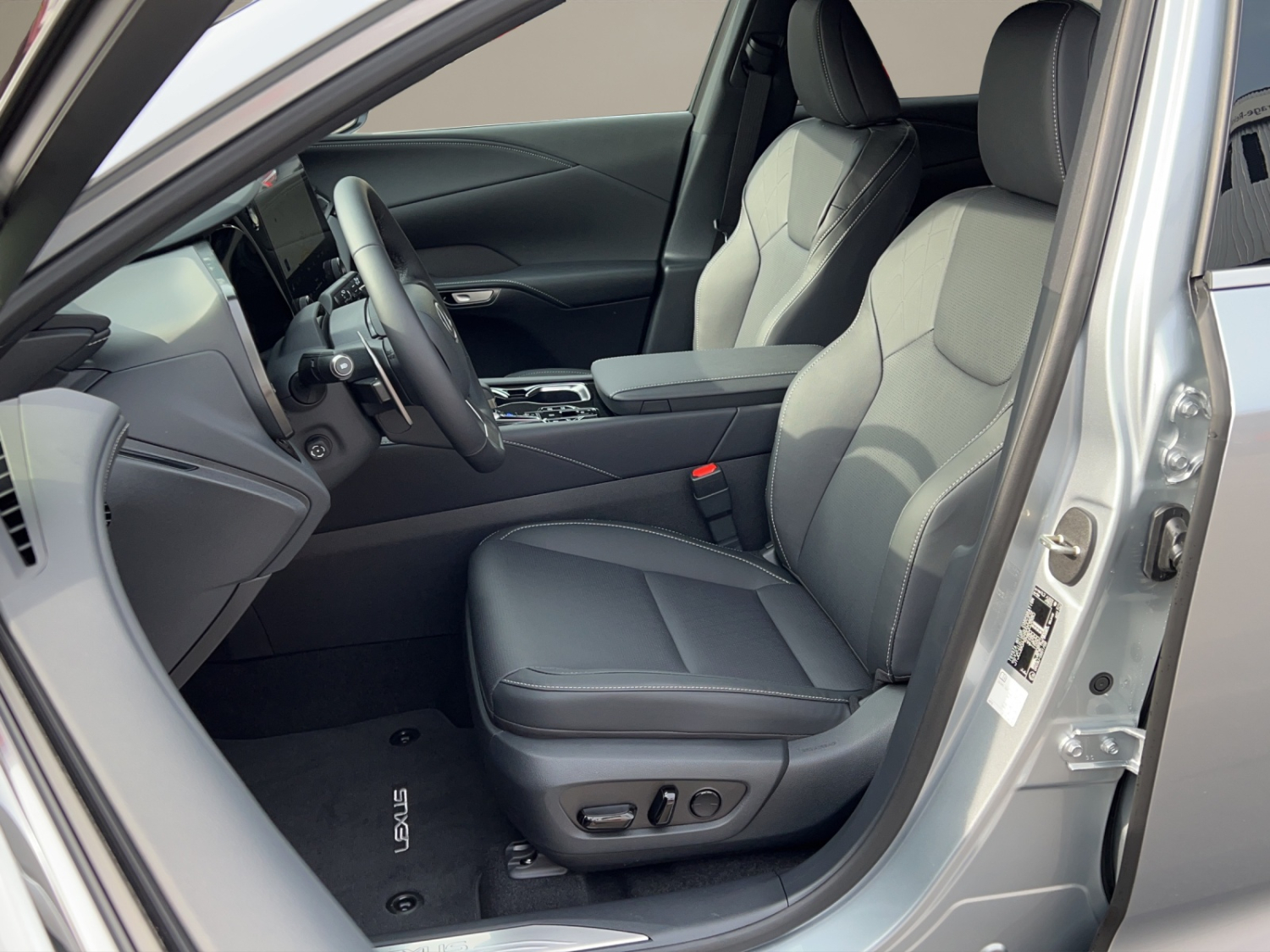 LEXUS RX 450h+ Comfort-image-8