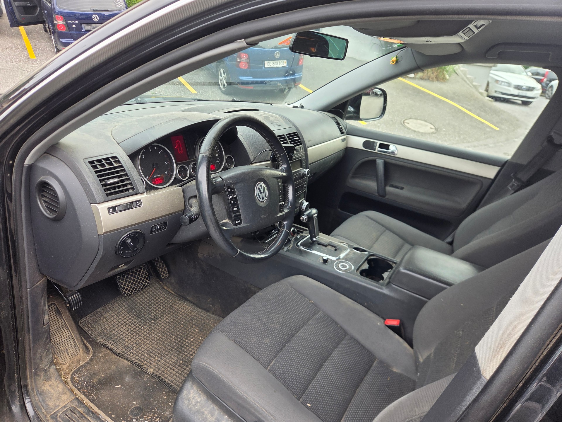 VW Touareg 3.0 TDI Tiptronic-image-8