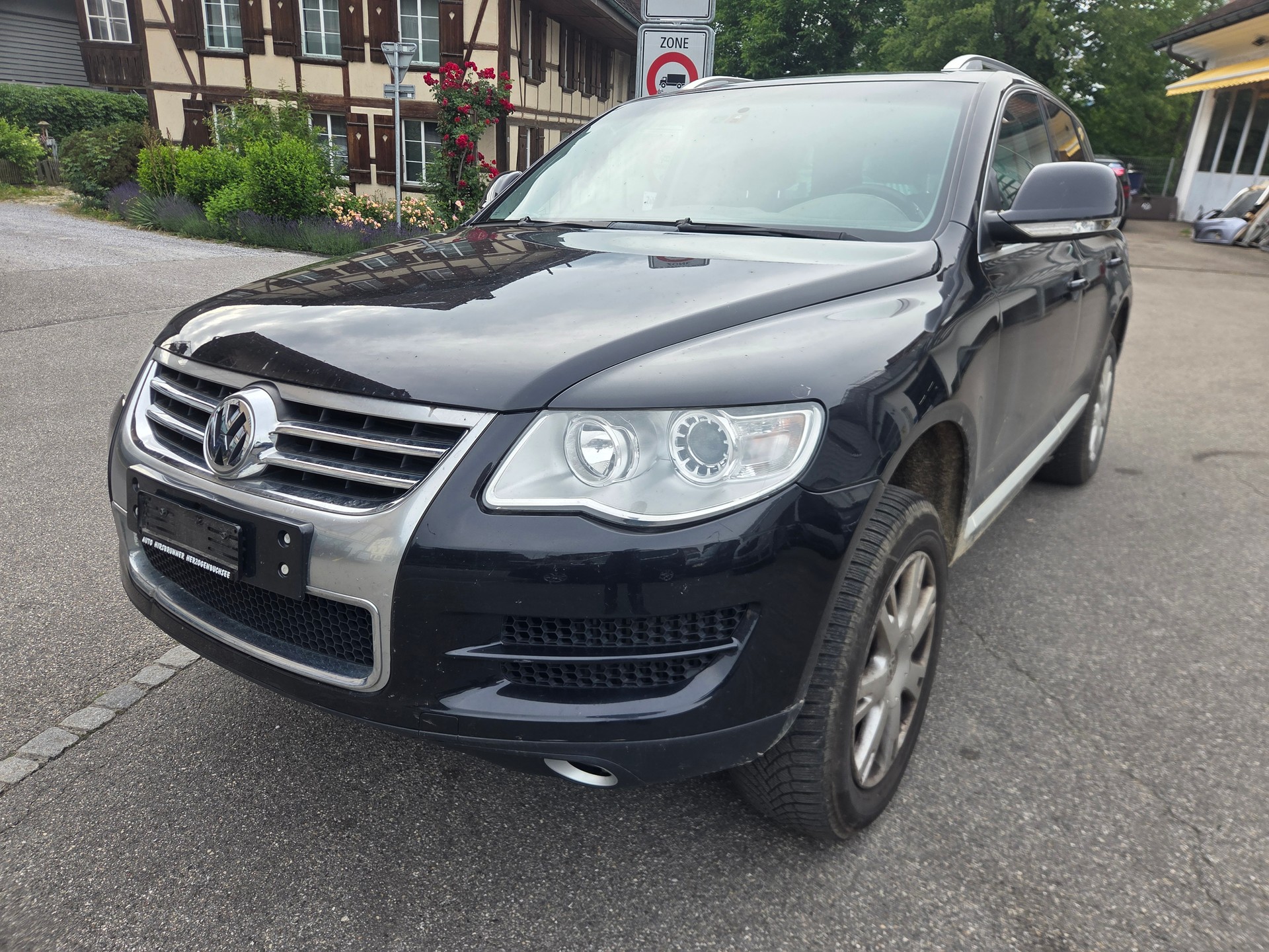 VW Touareg 3.0 TDI Tiptronic-image-2