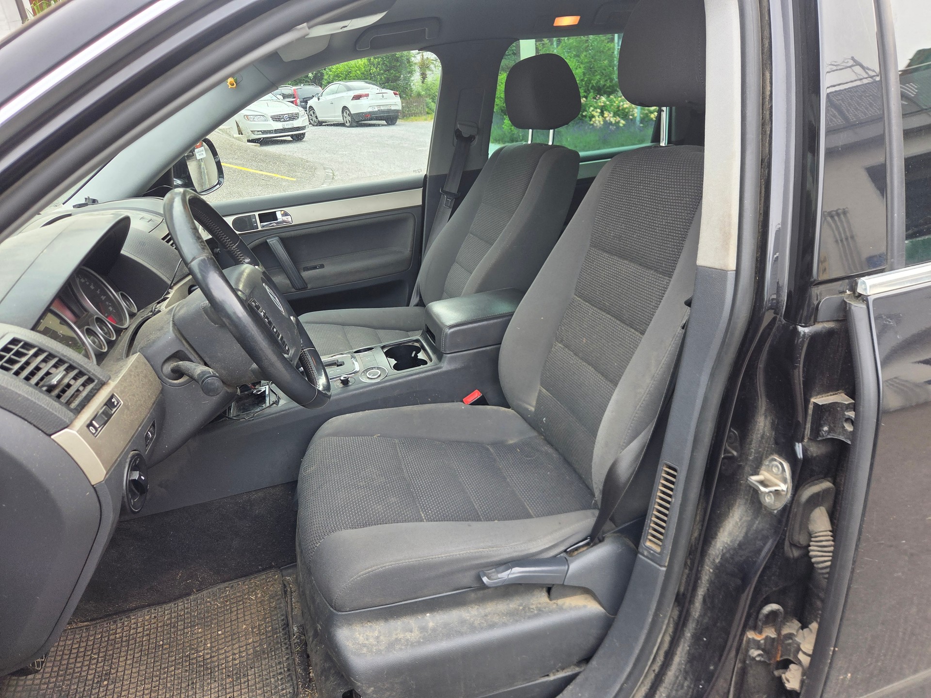 VW Touareg 3.0 TDI Tiptronic-image-9