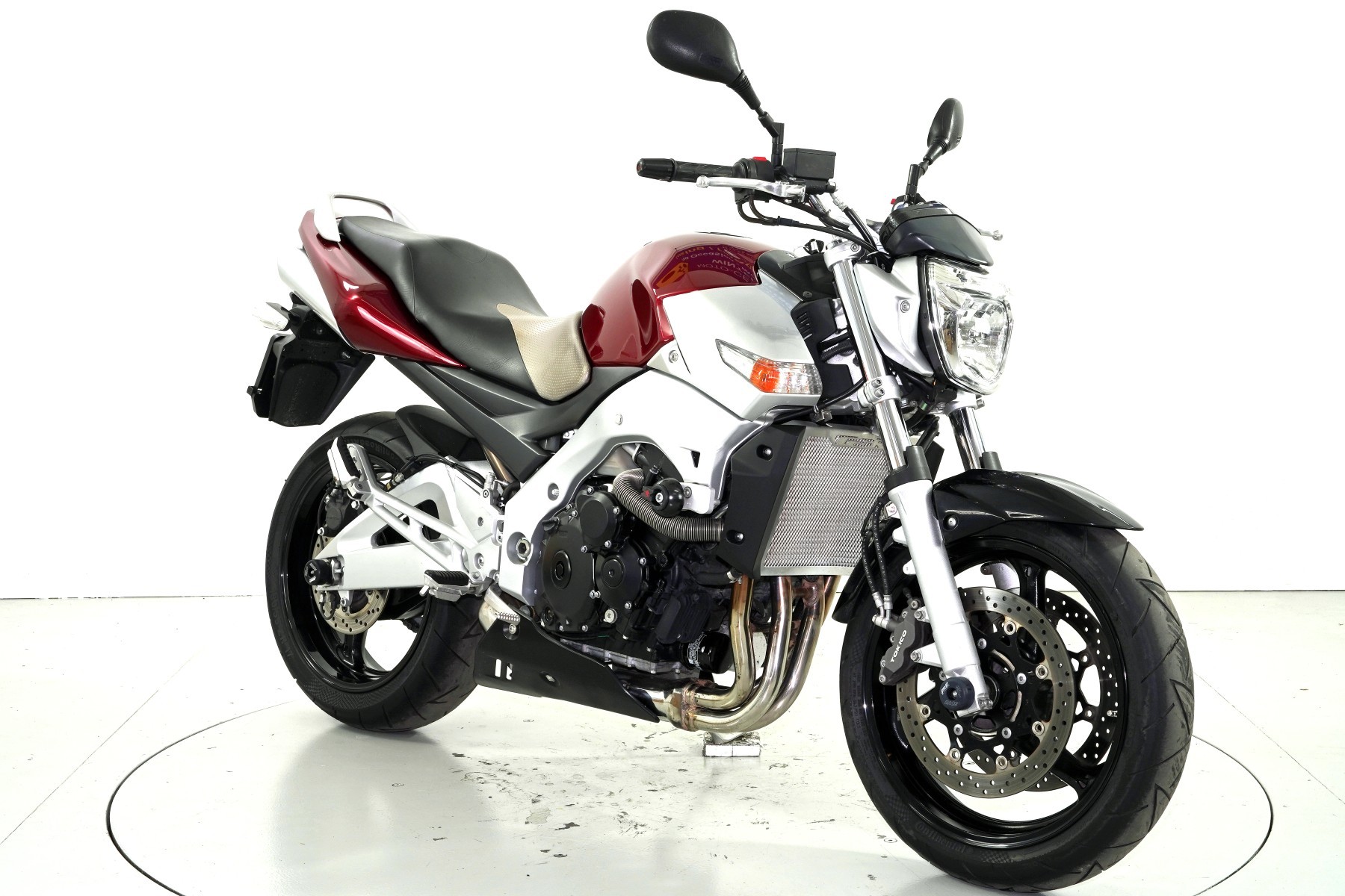 SUZUKI GSR600 A-showroom-element-1