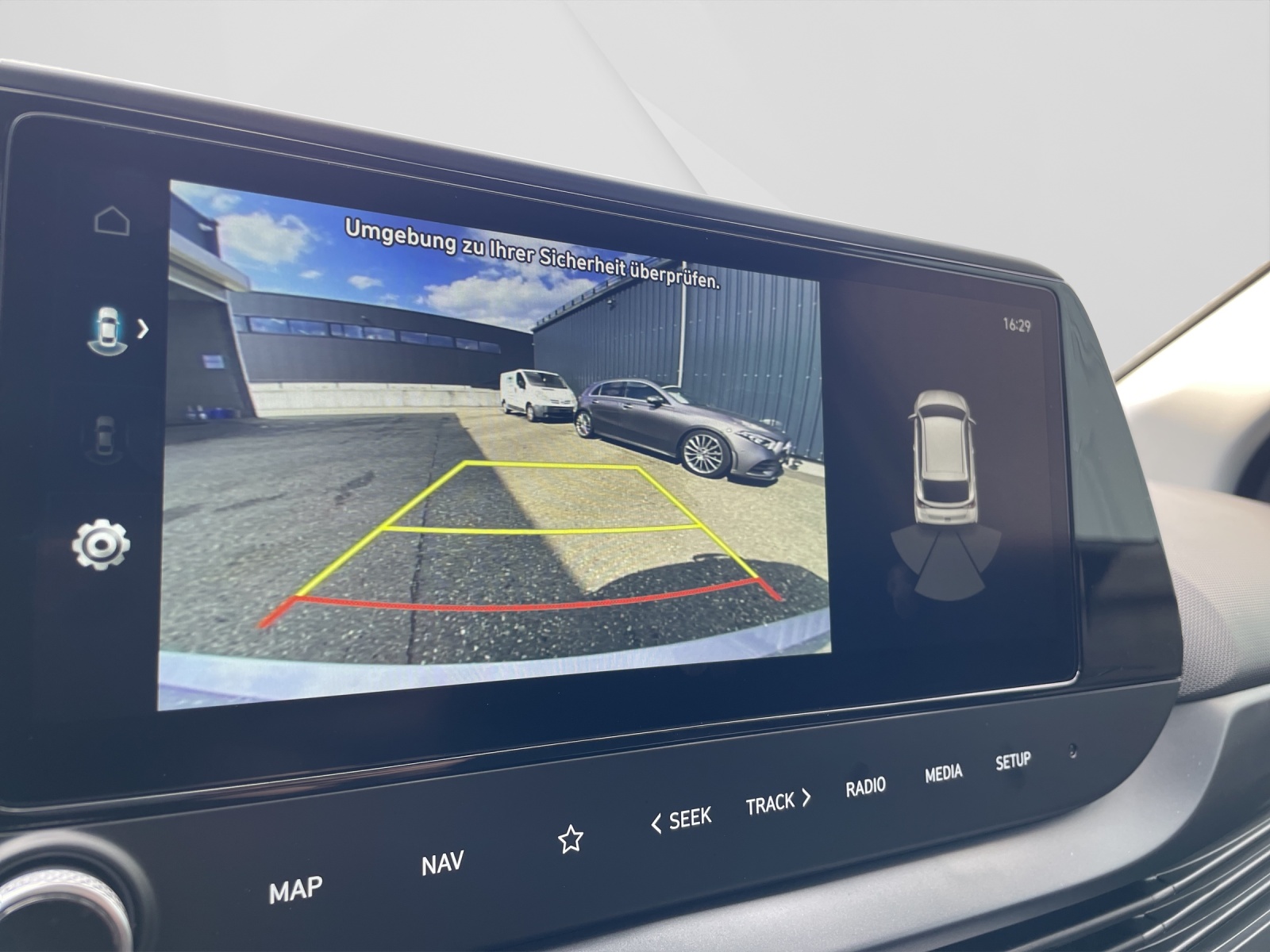 HYUNDAI i20 1.0 T-GDi Amplia-image-16