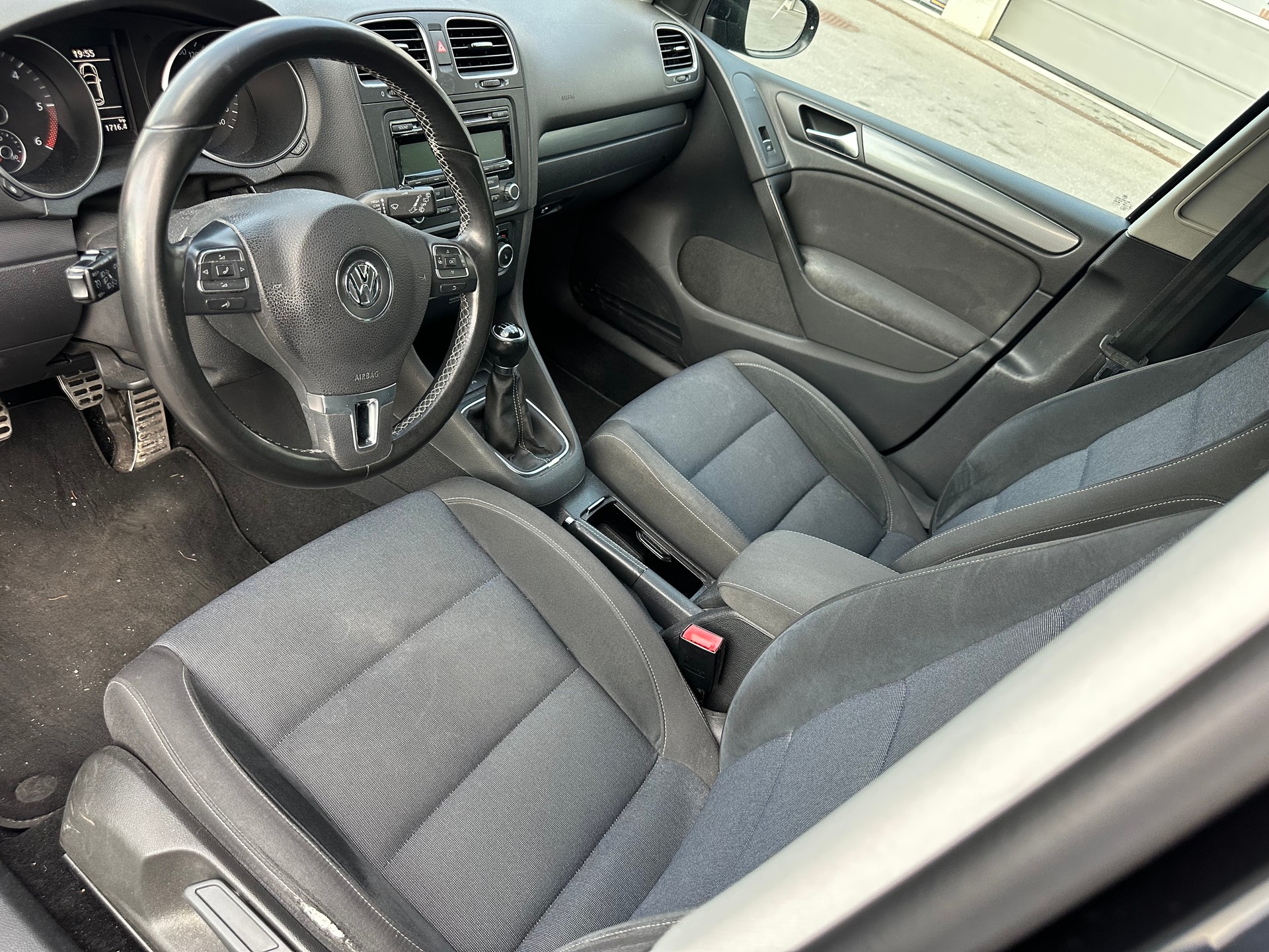VW GOLF-image-3