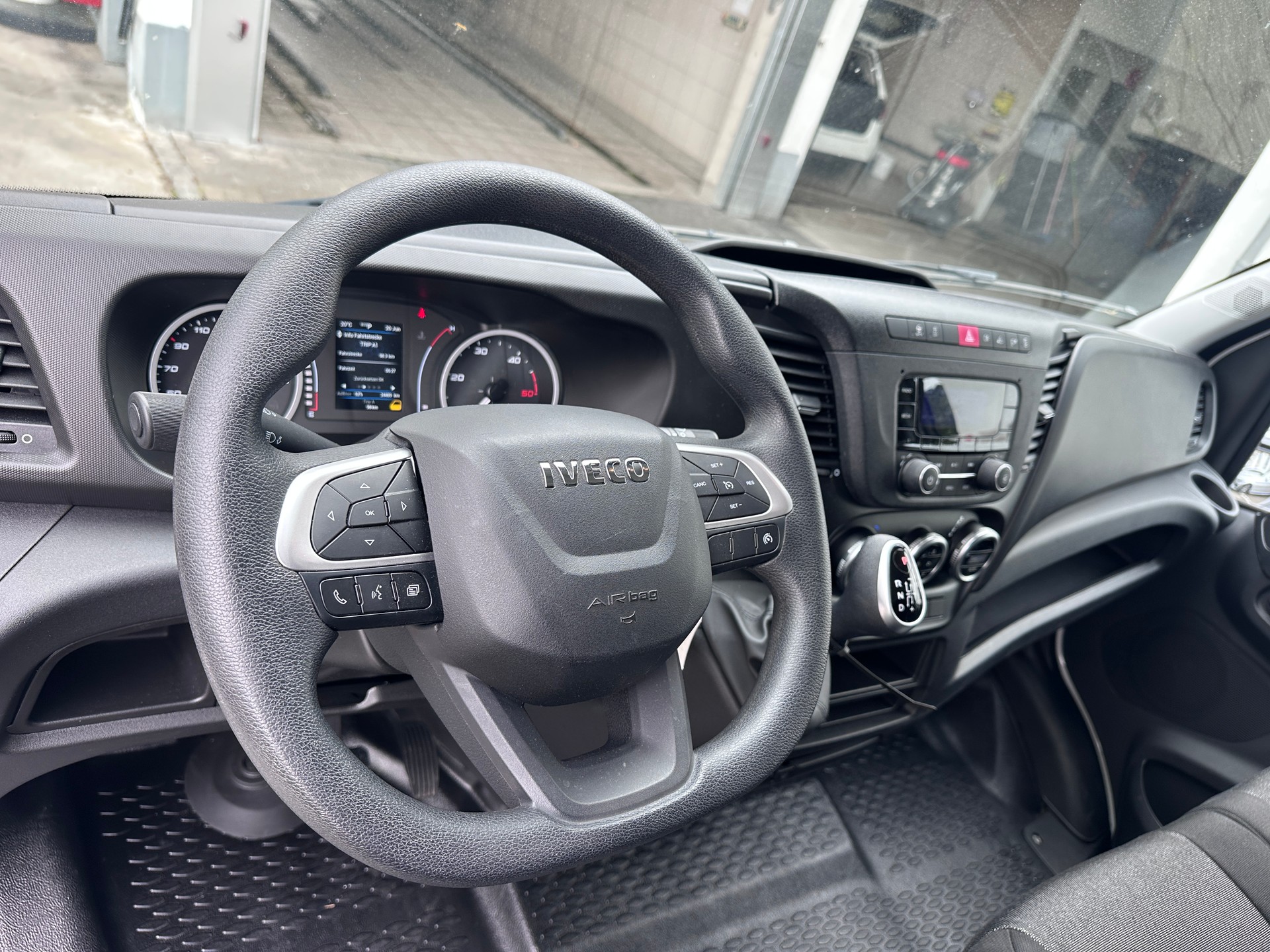 IVECO 35 S 16 A8 SVL-image-8