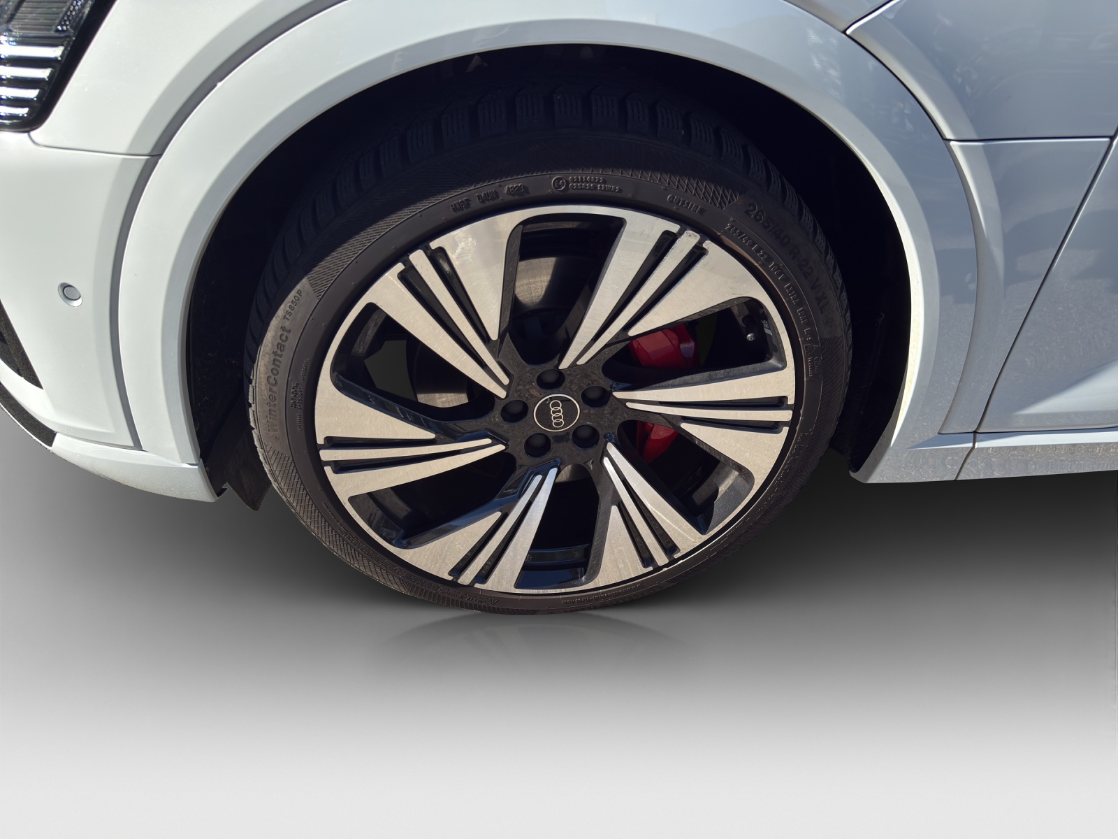 AUDI Q8 50 e-tron Black Edition quattro-image-14