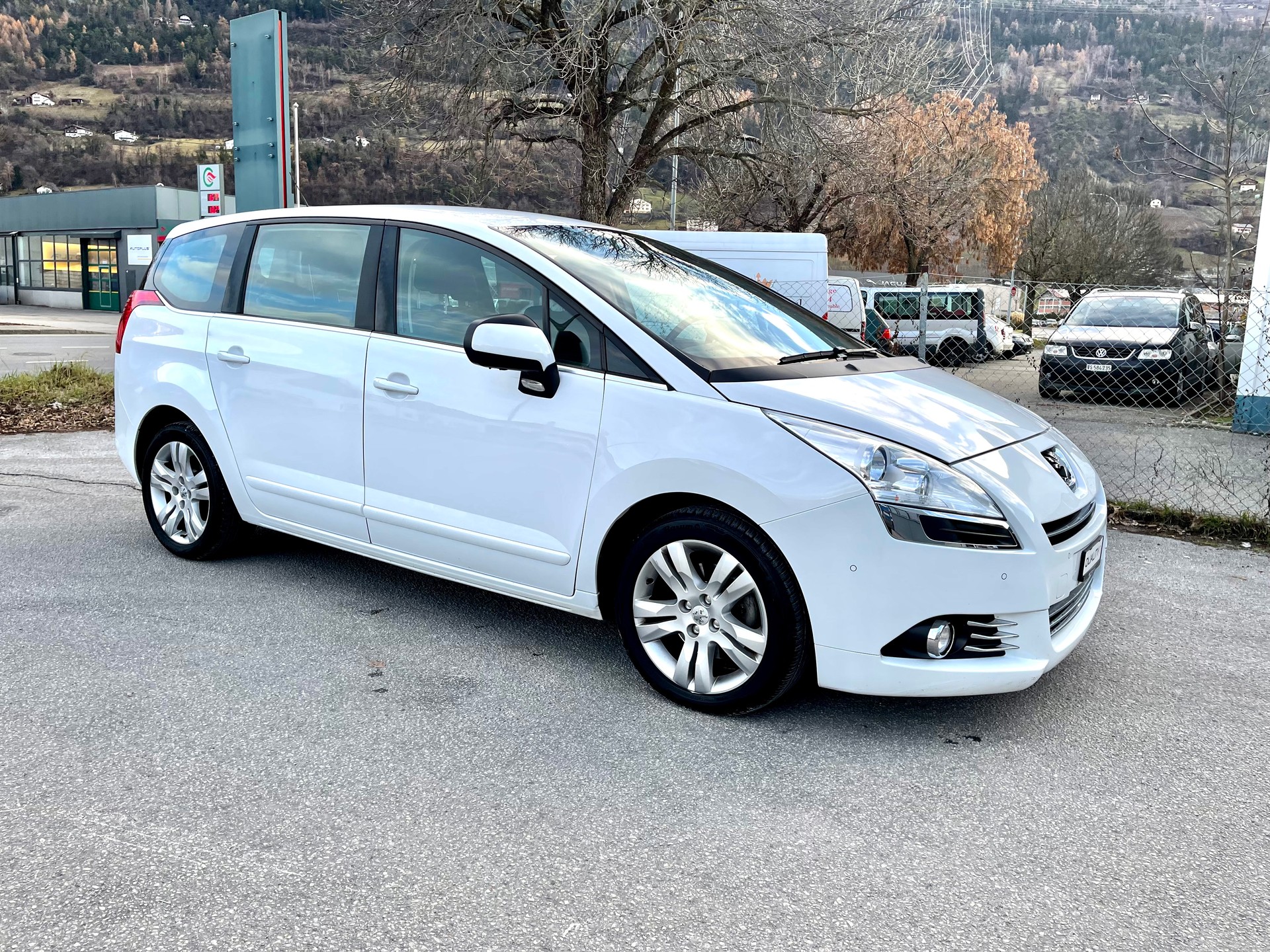 PEUGEOT 5008 1.6 HDI Sport EGS6-image-20