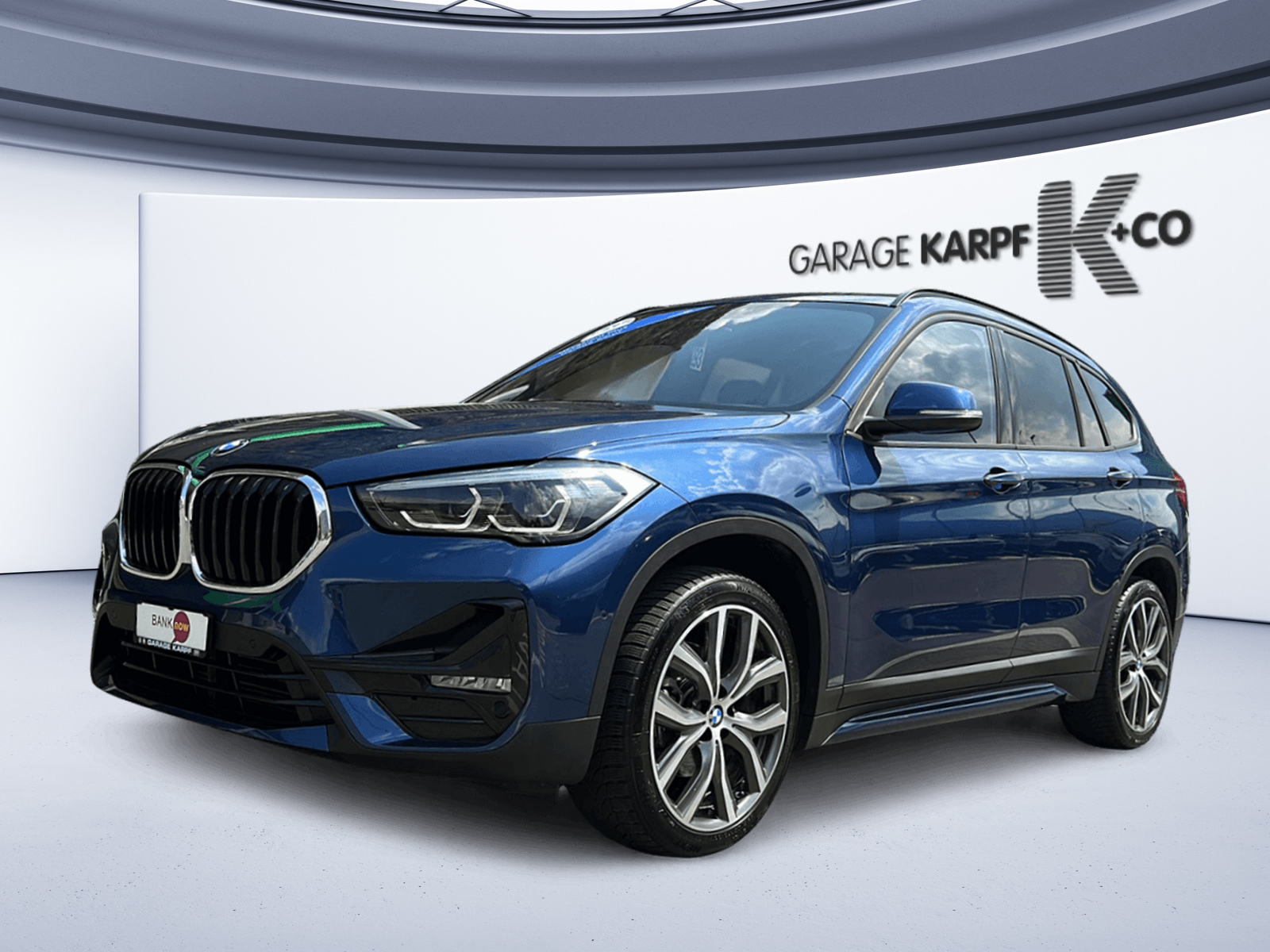 BMW X1 xDrive 18d Essential Edition Steptronic-image-0