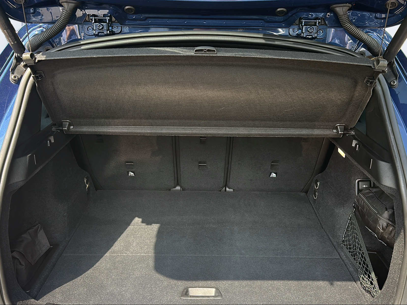 BMW X1 xDrive 18d Essential Edition Steptronic-image-8