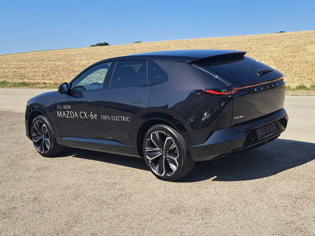 MAZDA CX-6e Takumi 258cv-image-2