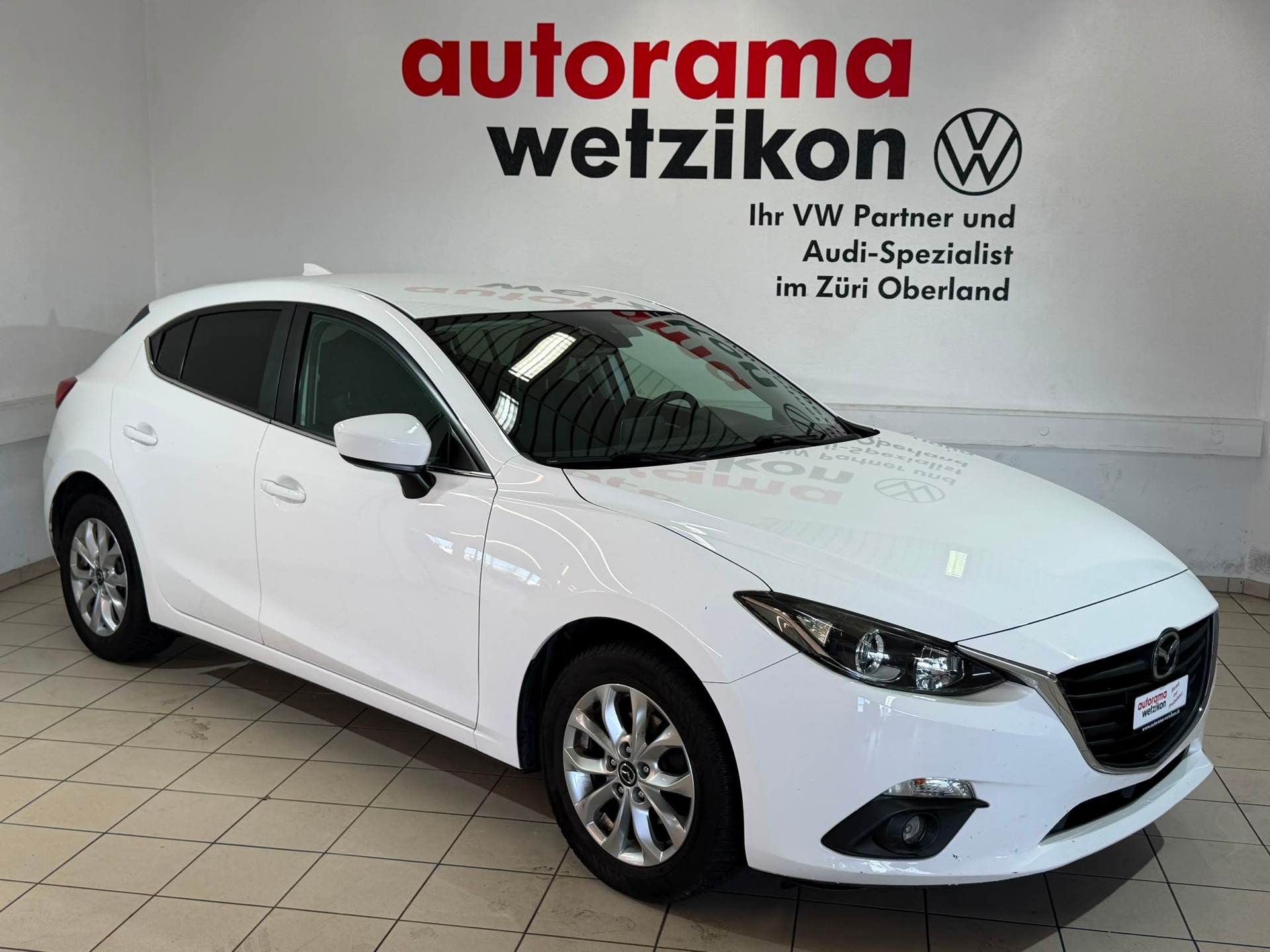 MAZDA 3 SKYACTIV-G 100 Ambition-image-0