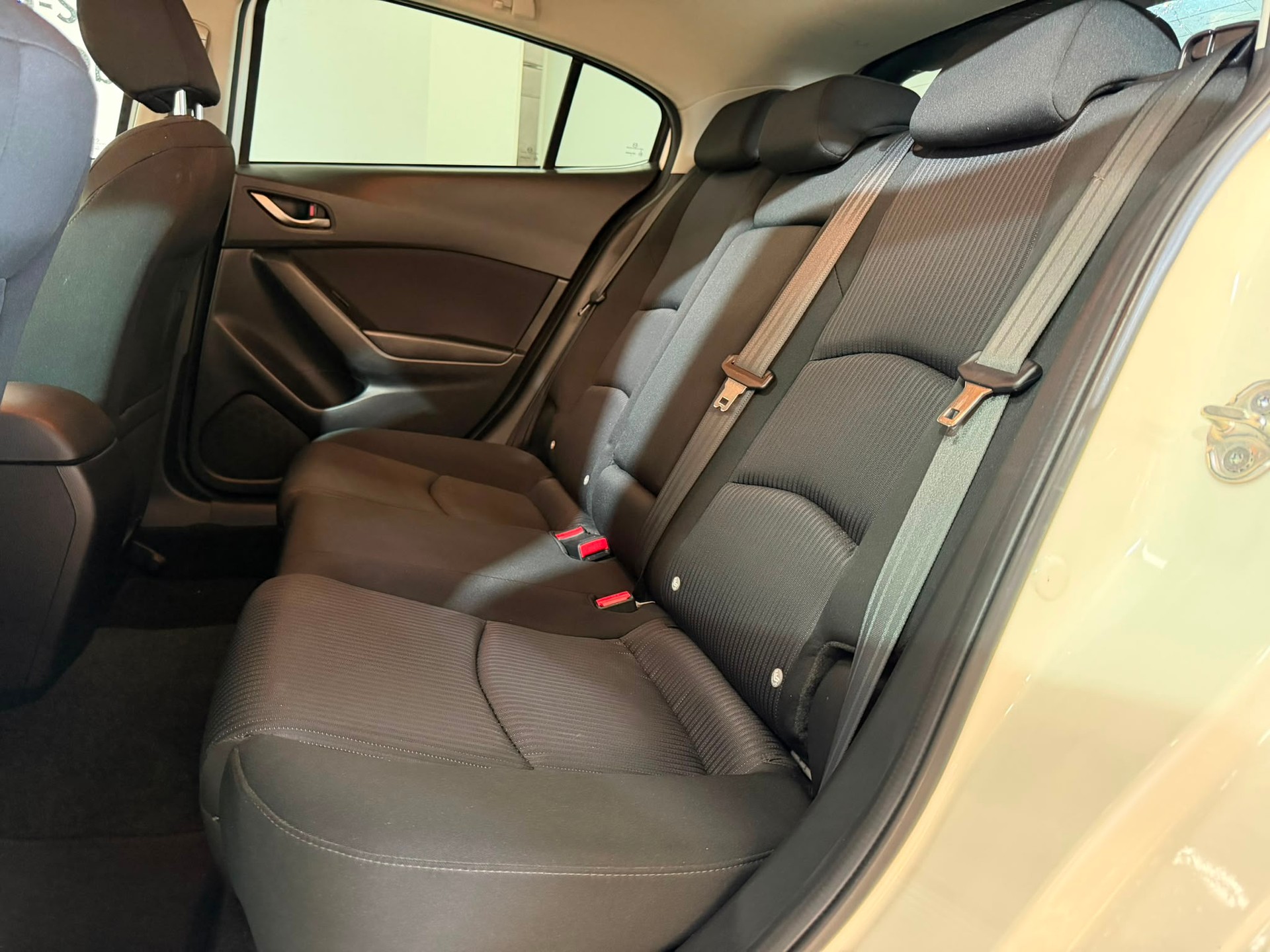 MAZDA 3 SKYACTIV-G 100 Ambition-image-8
